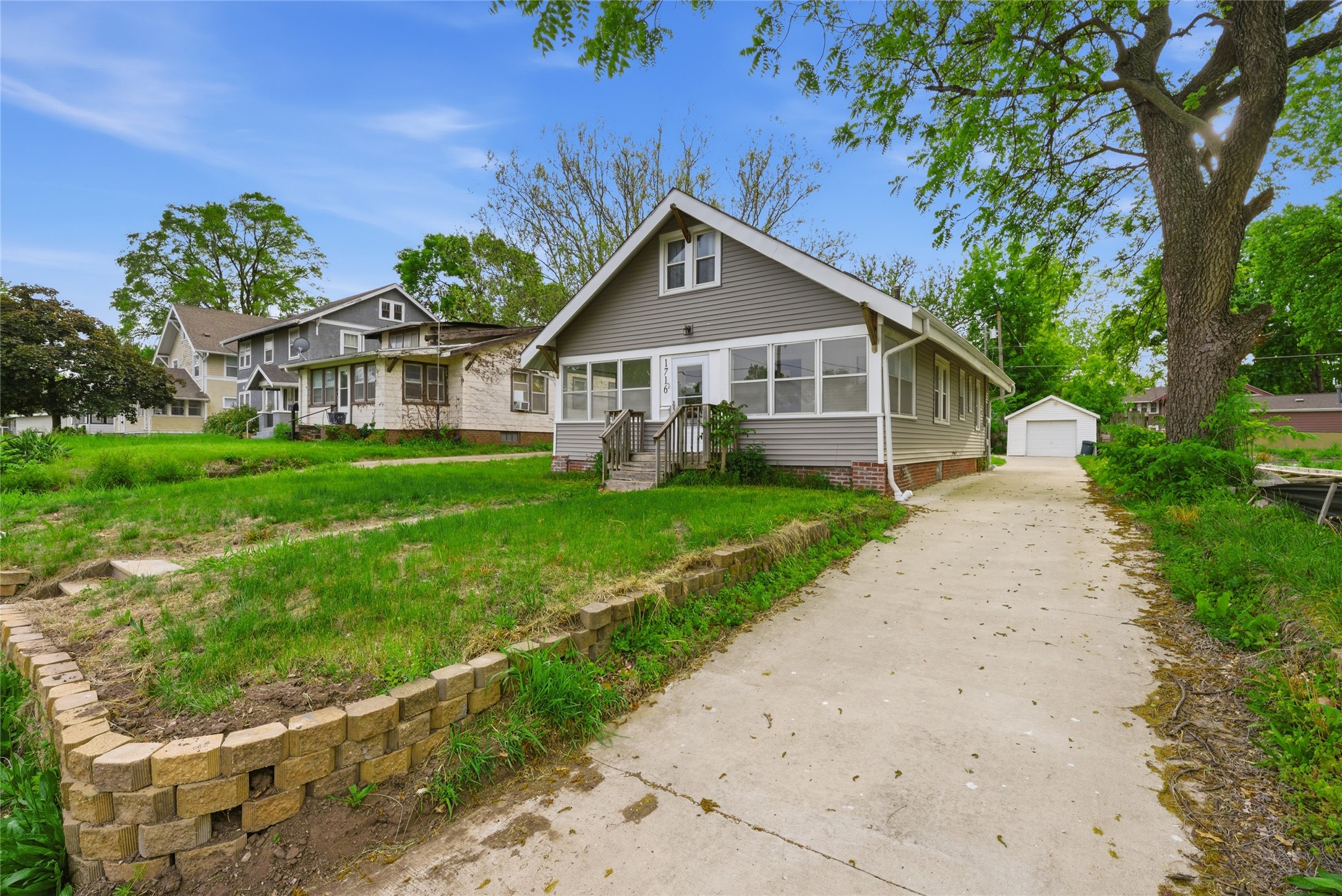 1716 E 14th Street