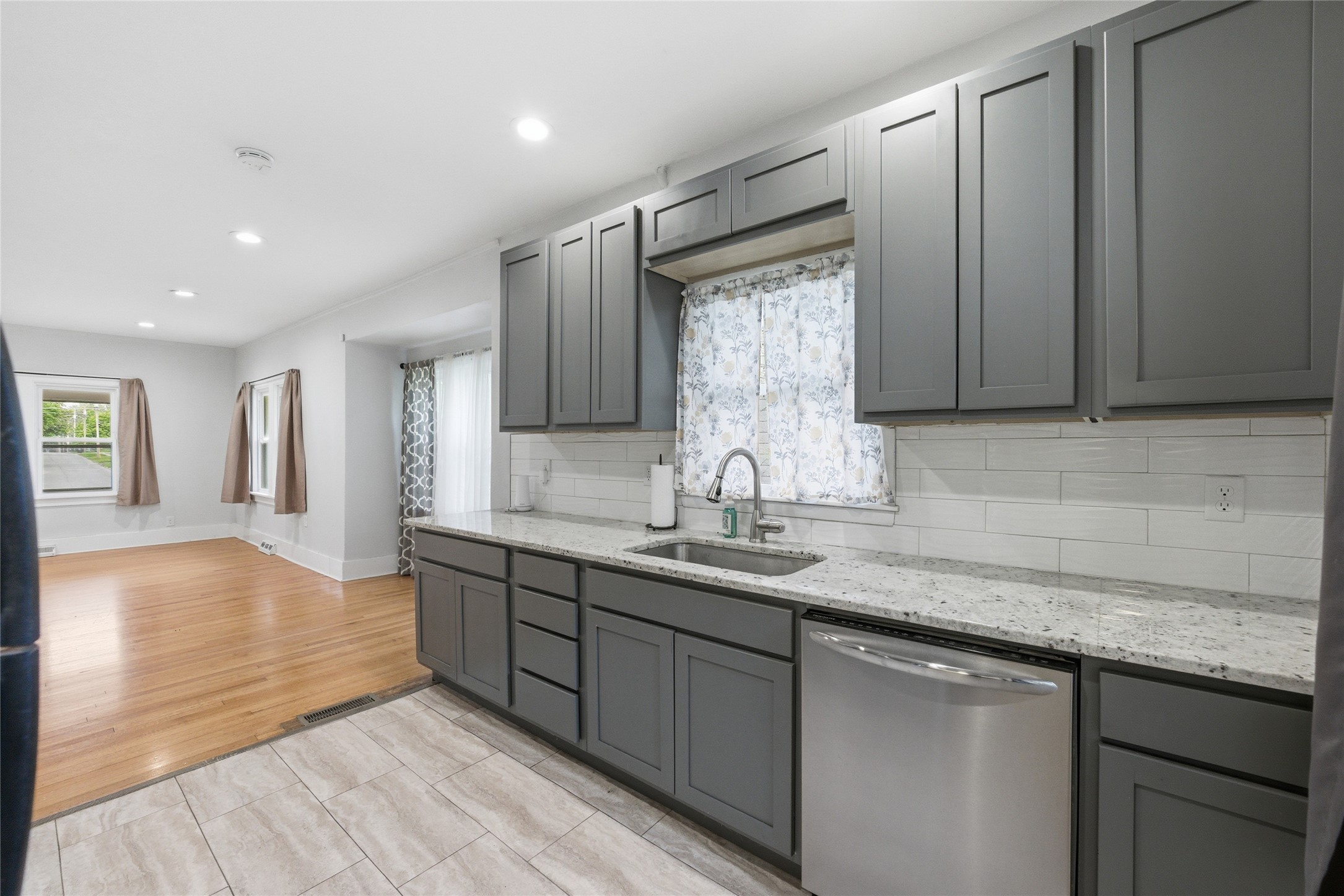 1716 E 14th Street