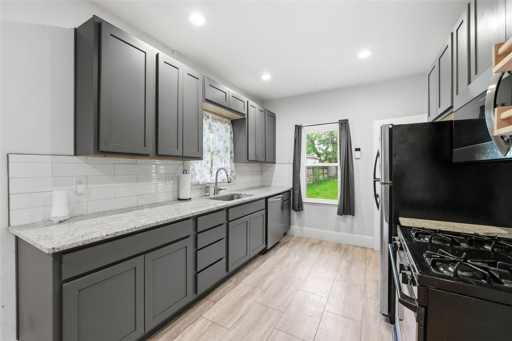 1716 E 14th Street