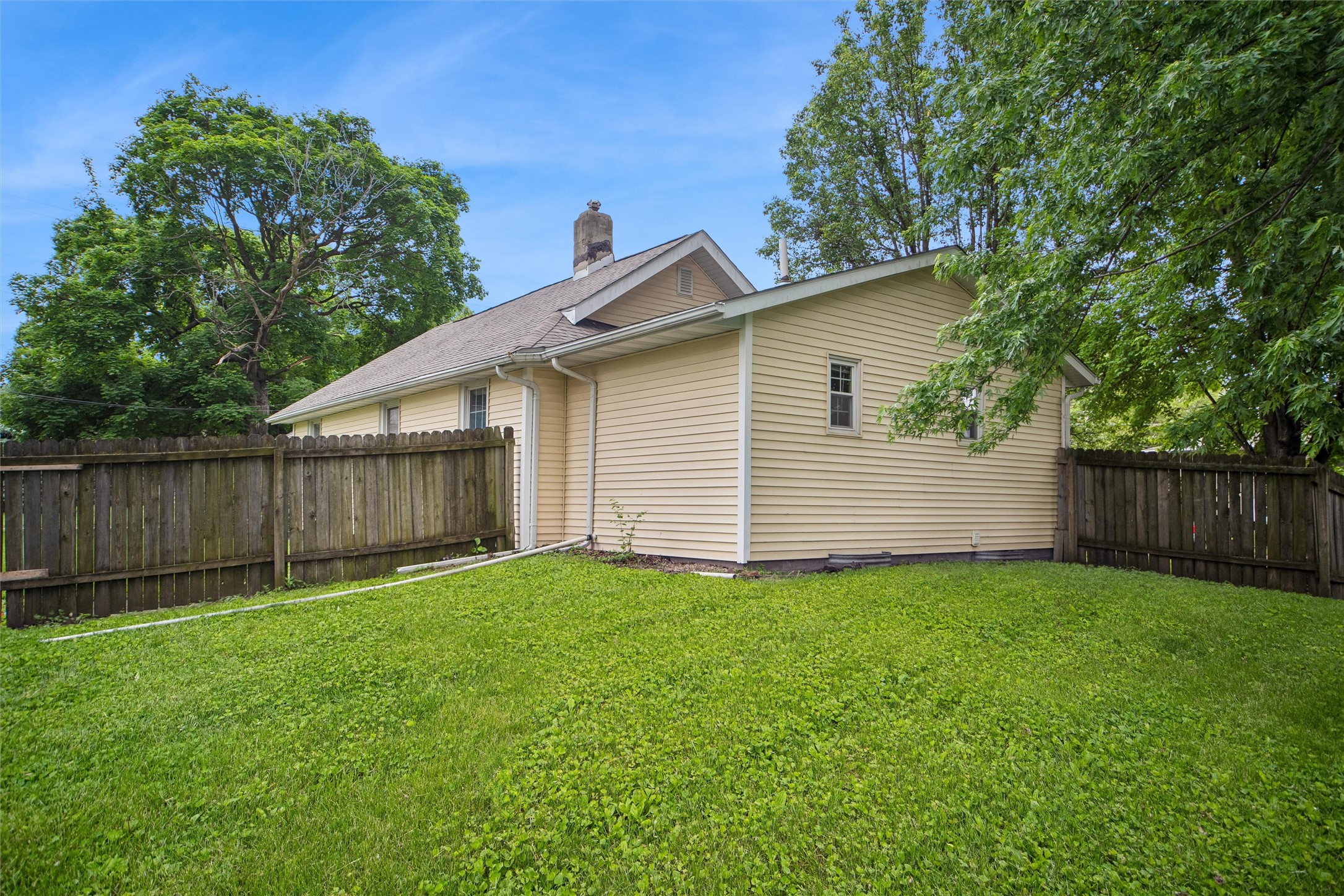 306 3rd Avenue SW