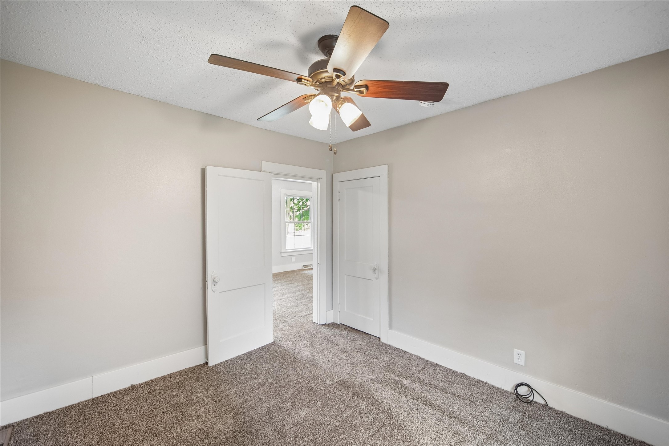 306 3rd Avenue SW
