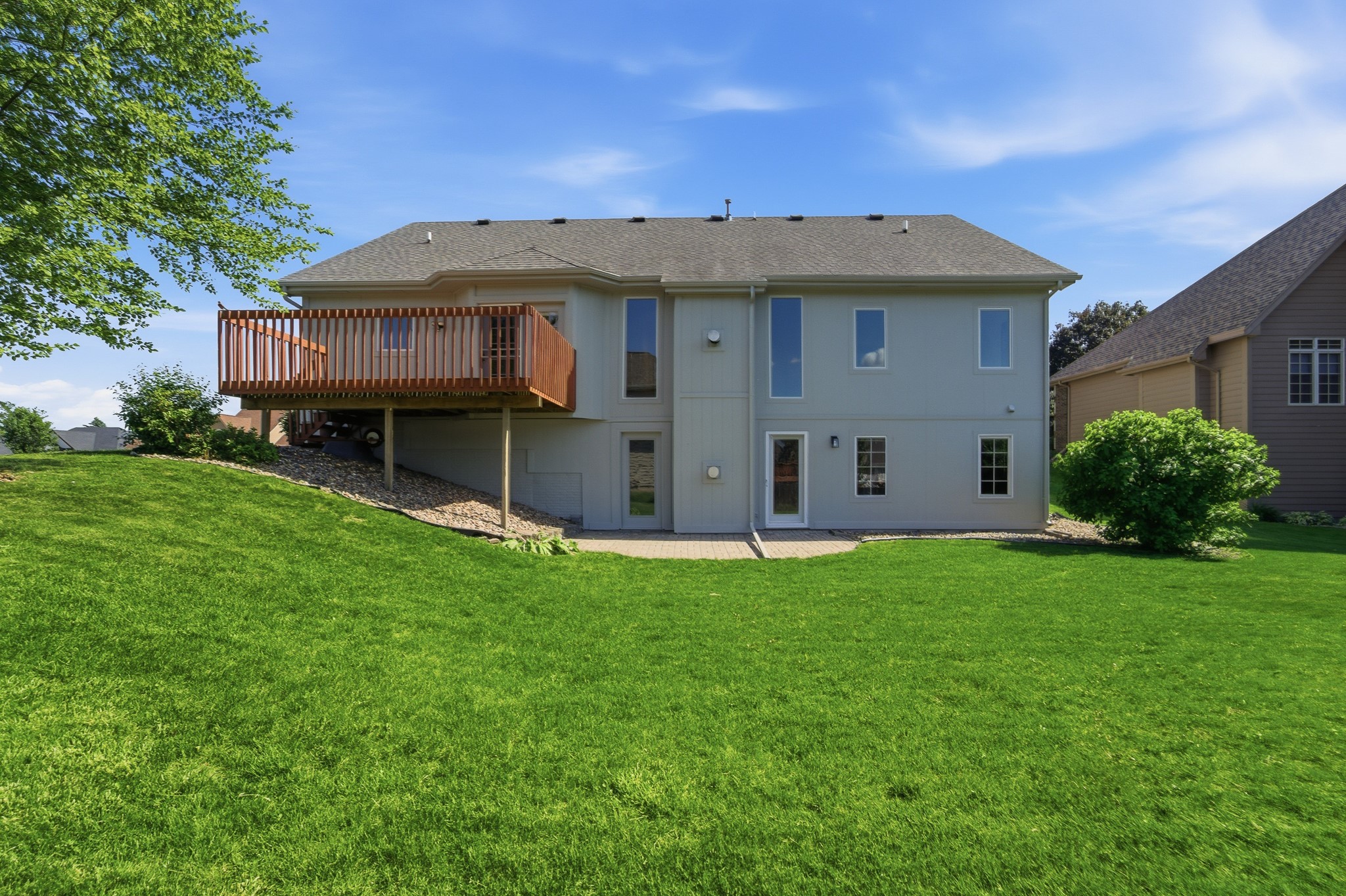 614 NE Bristol Drive