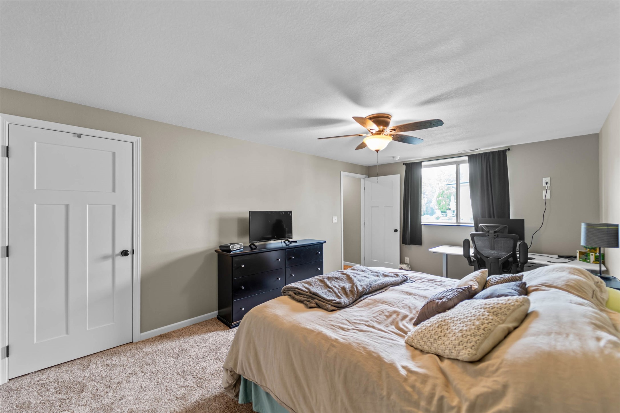 1100 Hunter Court