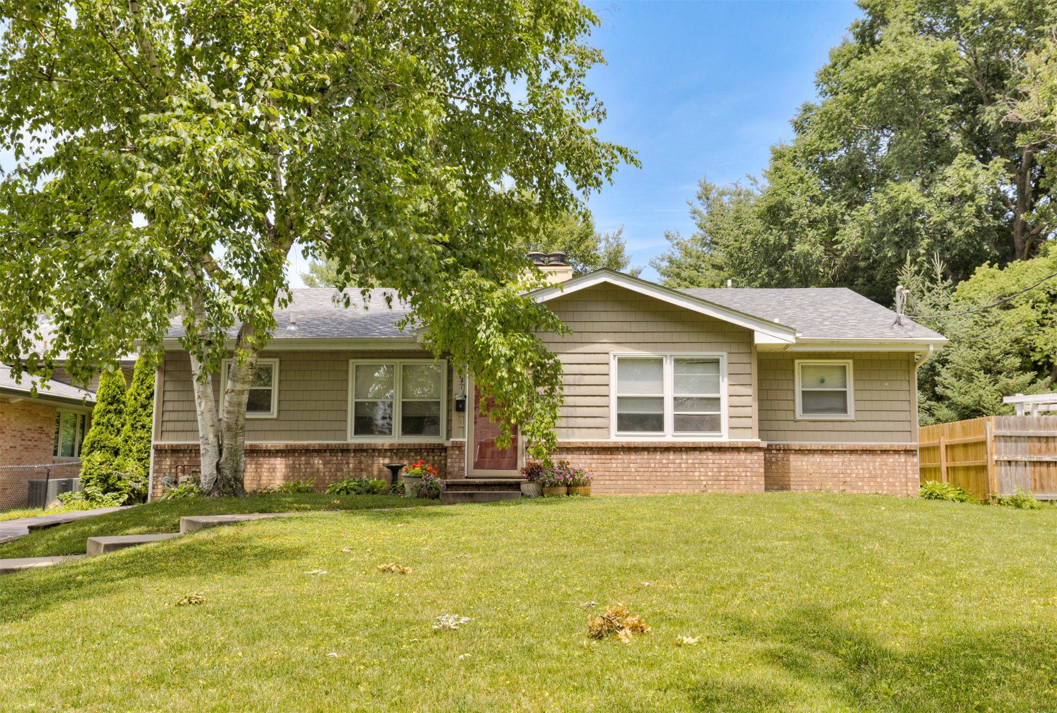 6409 & 6411 Forest Court