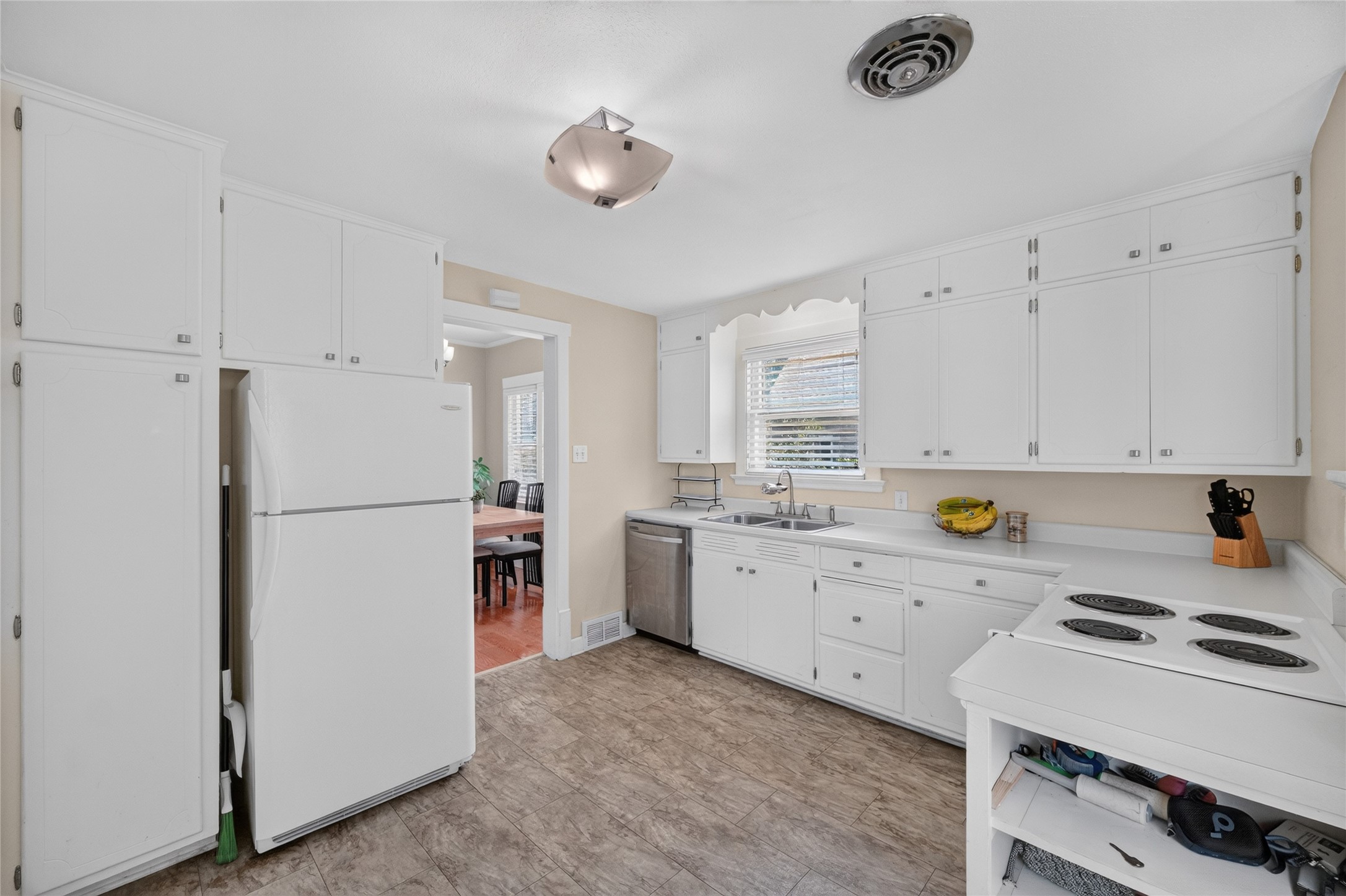 318 SW Pleasant Street