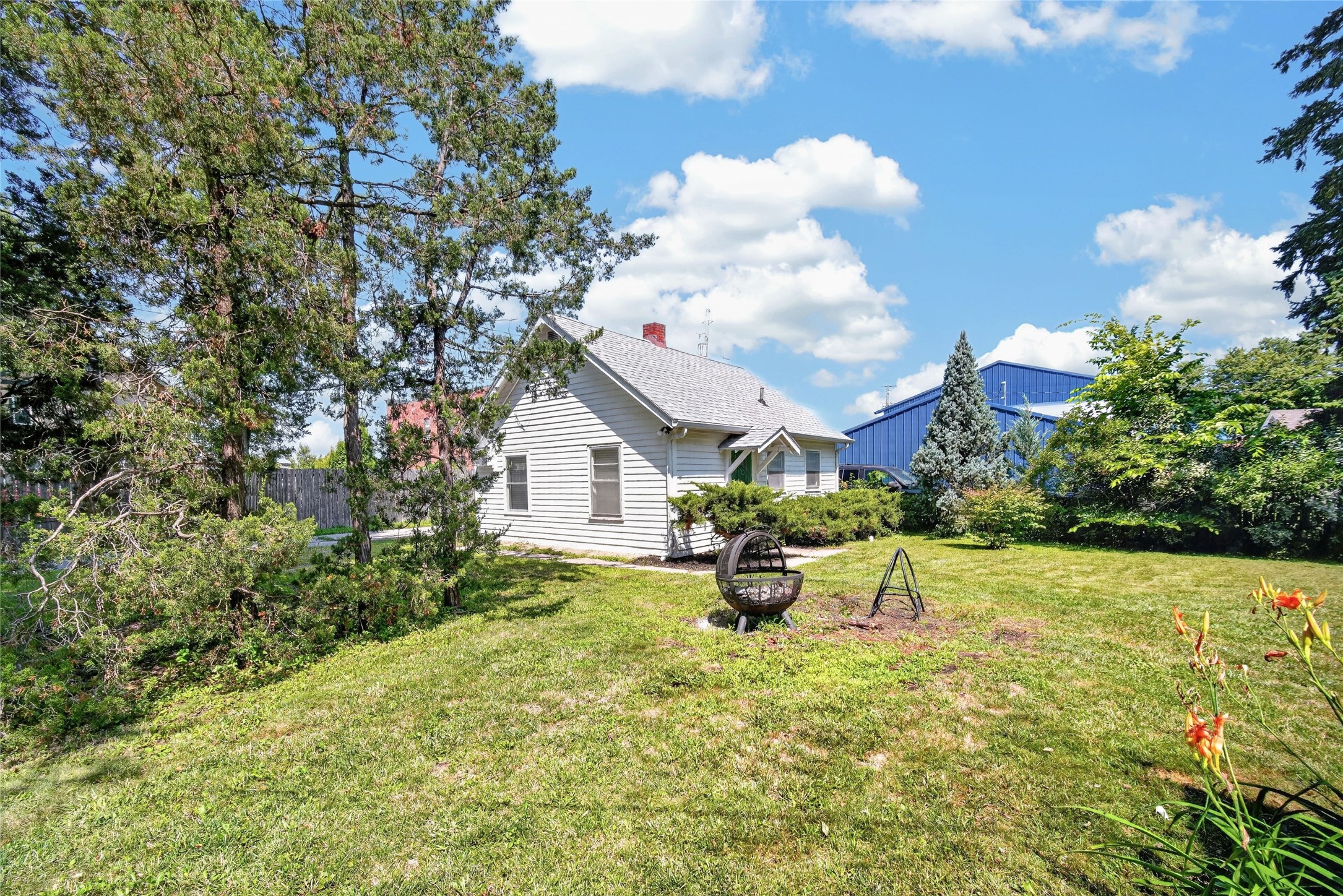 318 SW Pleasant Street