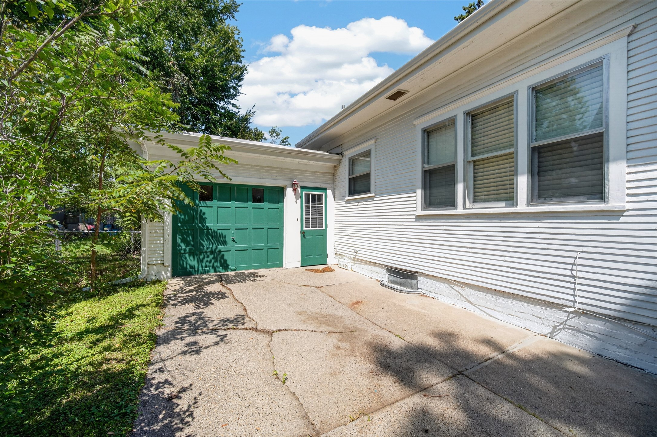 318 SW Pleasant Street