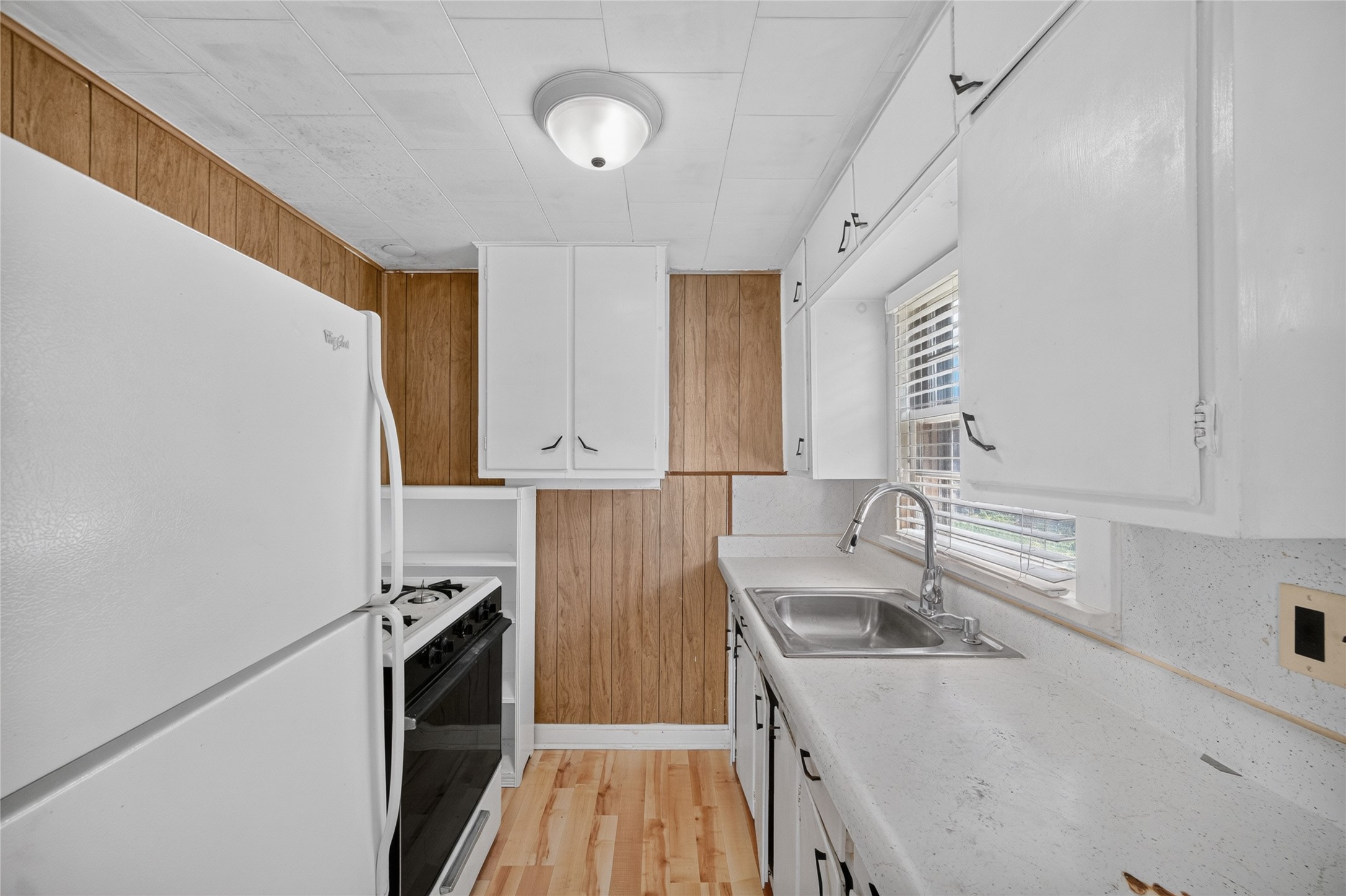 318 SW Pleasant Street