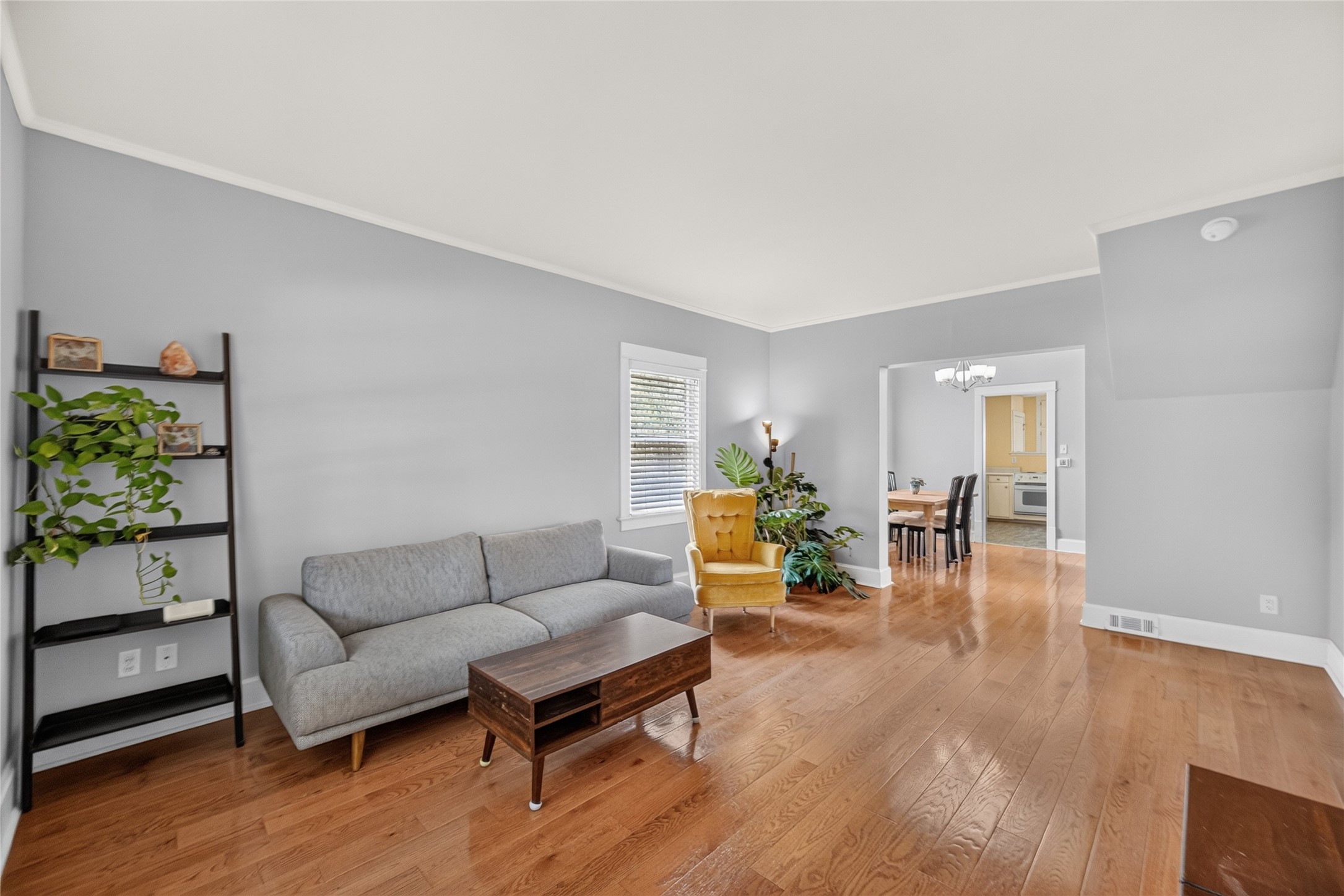 318 SW Pleasant Street