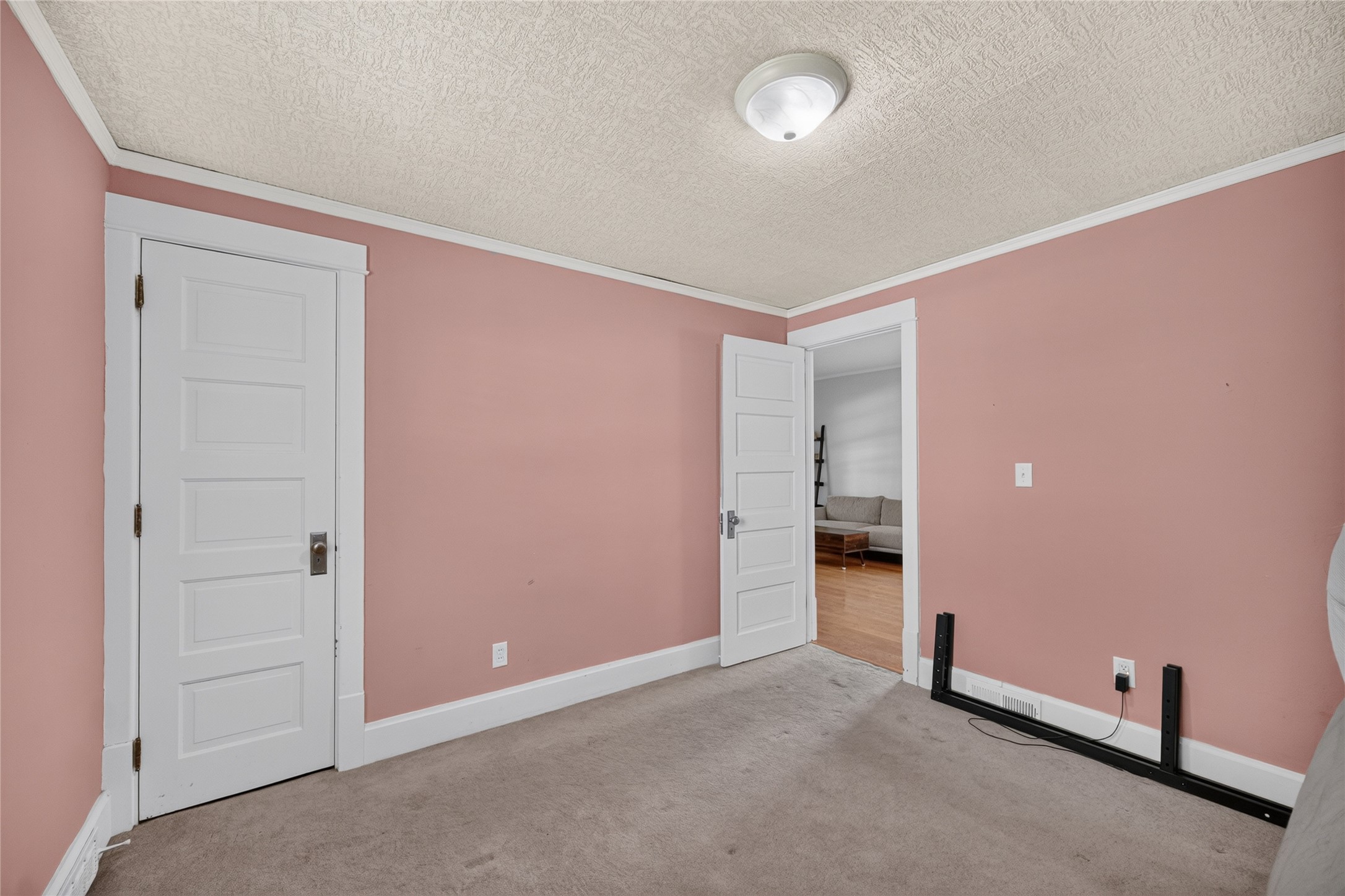 318 SW Pleasant Street
