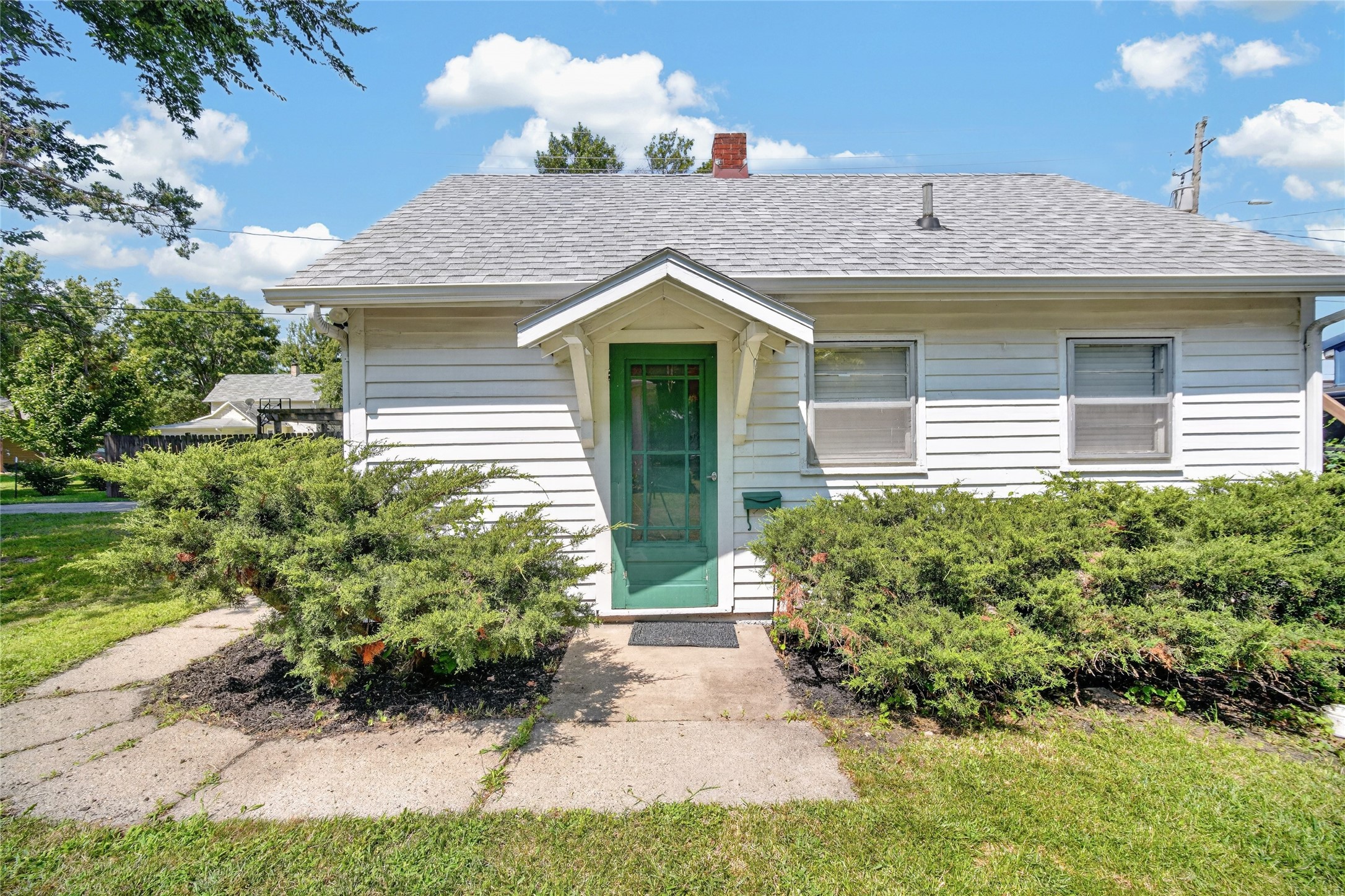 318 SW Pleasant Street