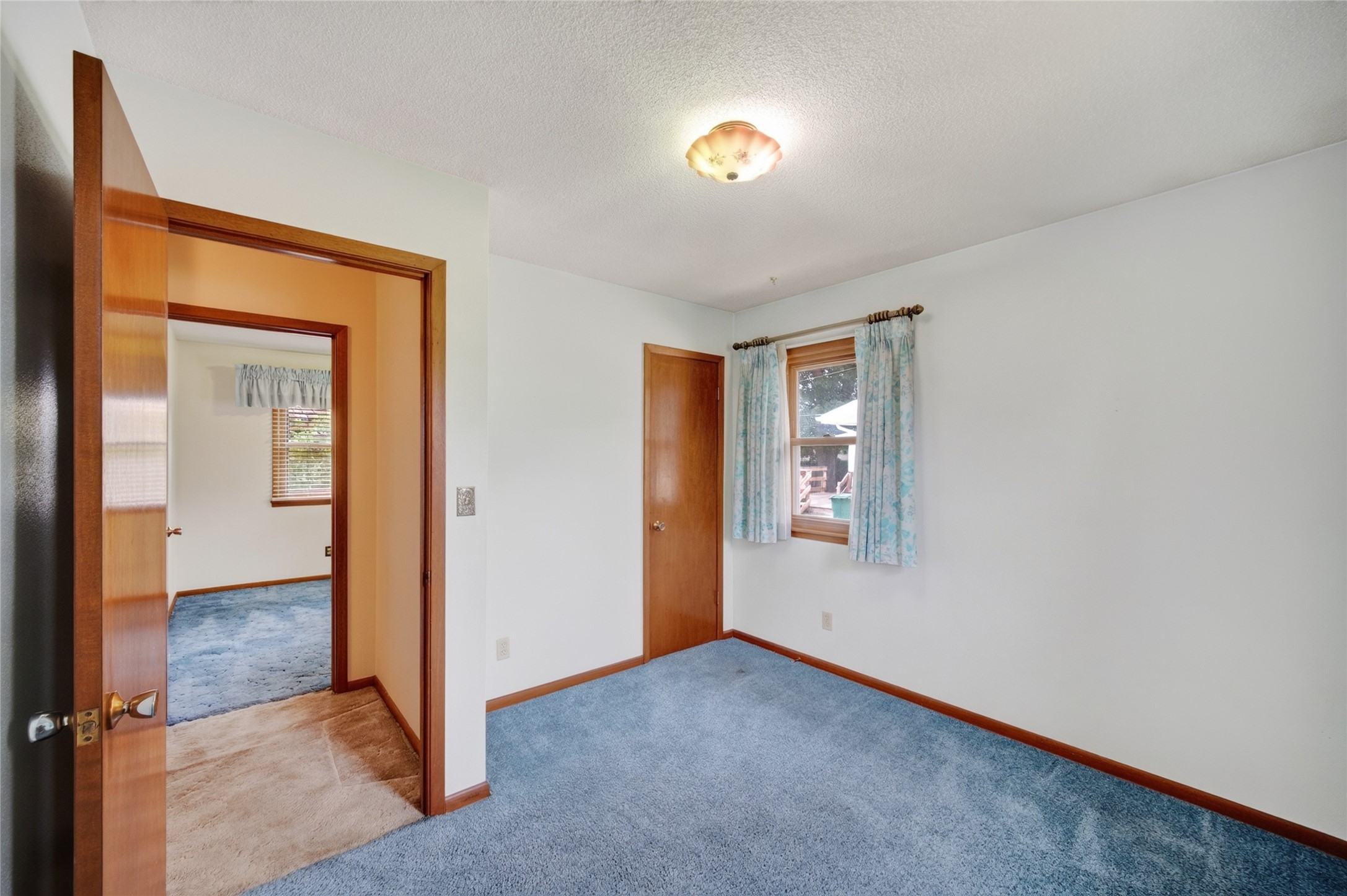 905 SE 4th Street