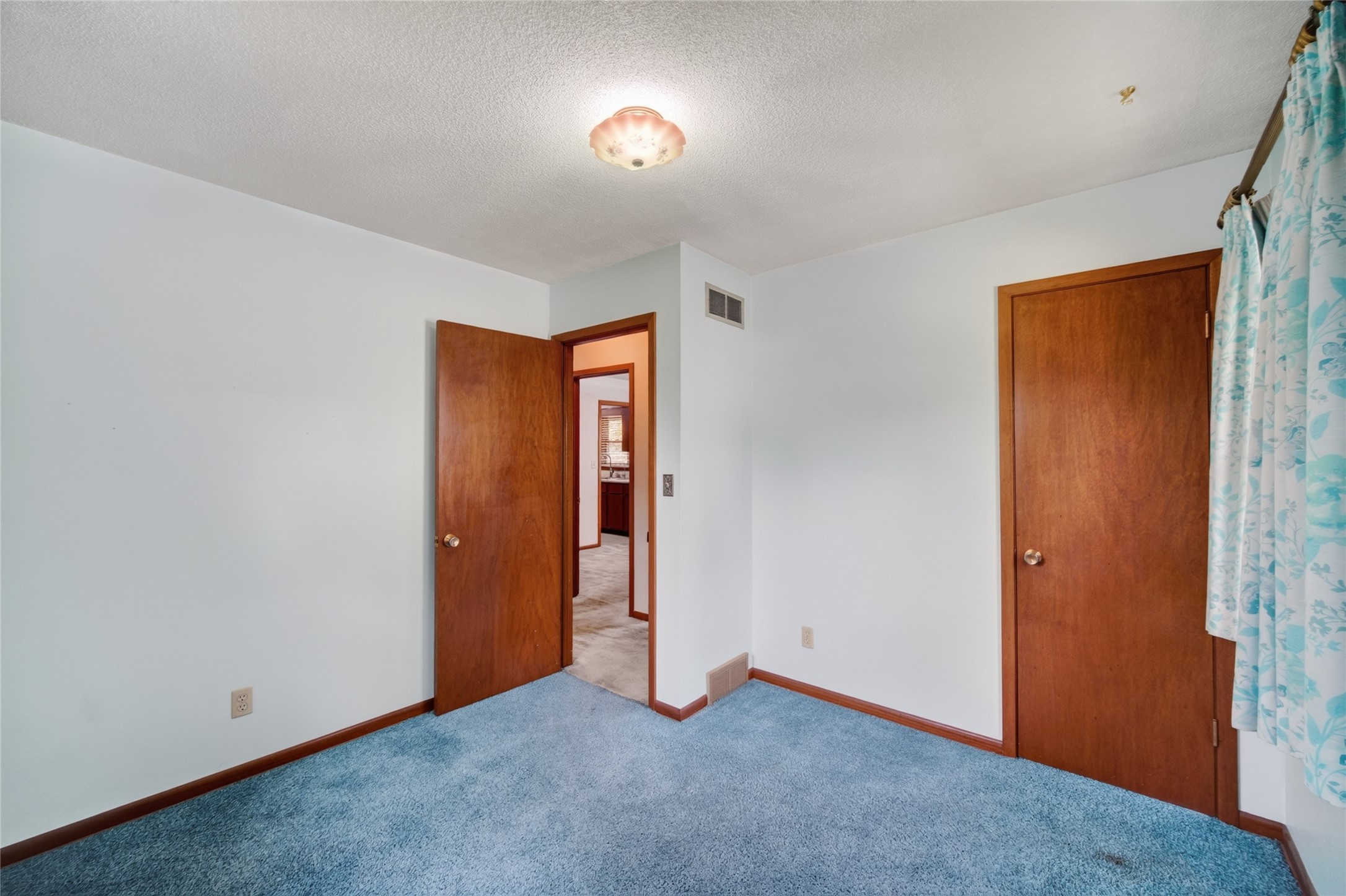 905 SE 4th Street