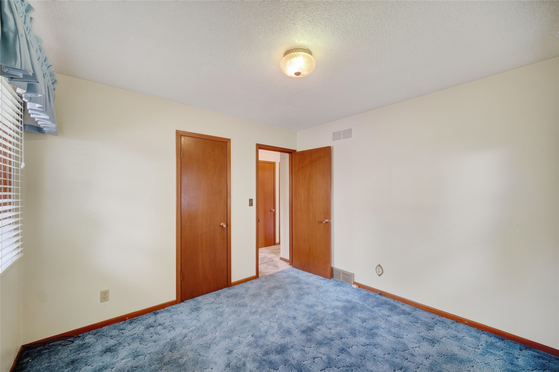 905 SE 4th Street