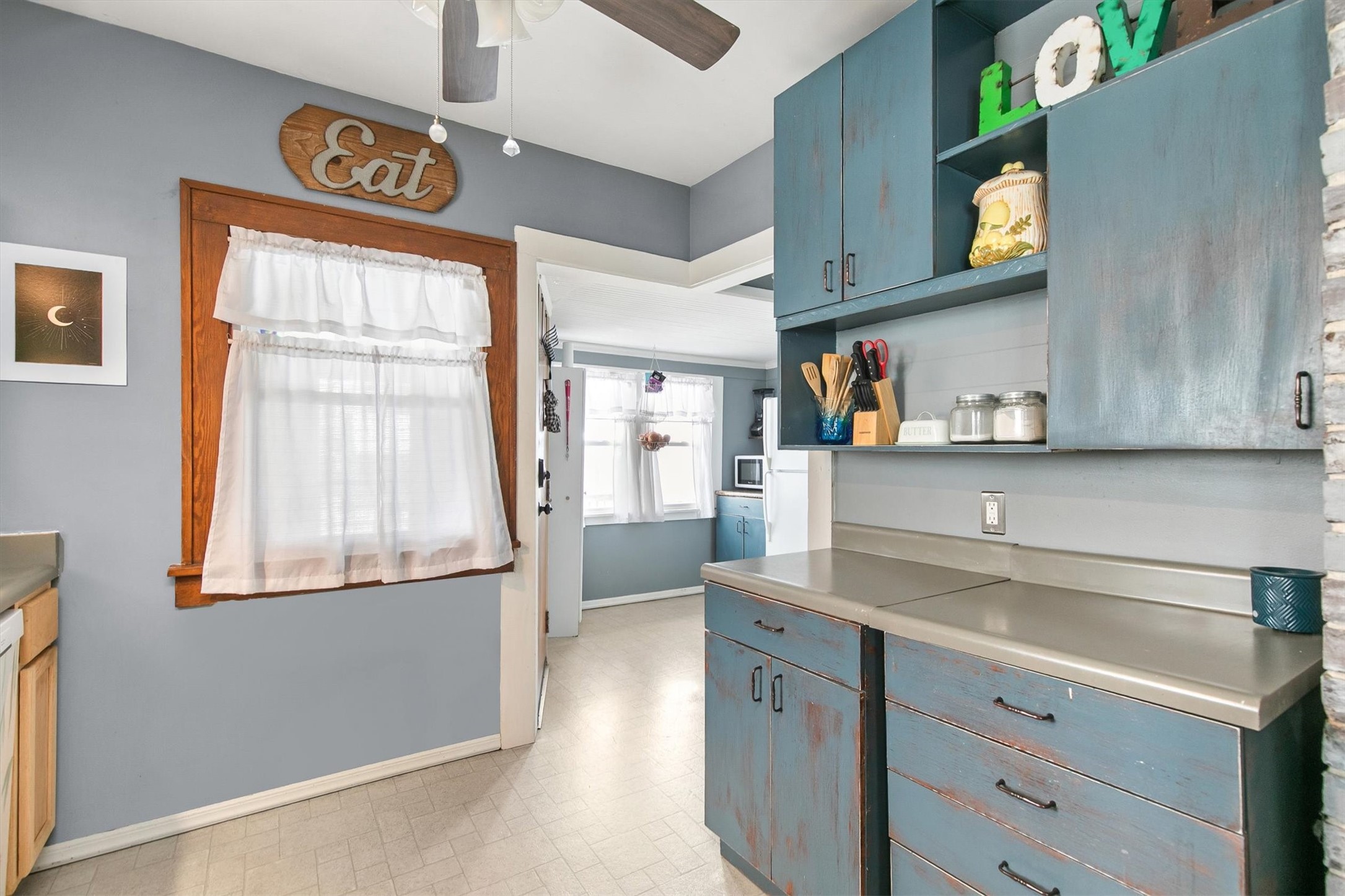3816 3rd Street