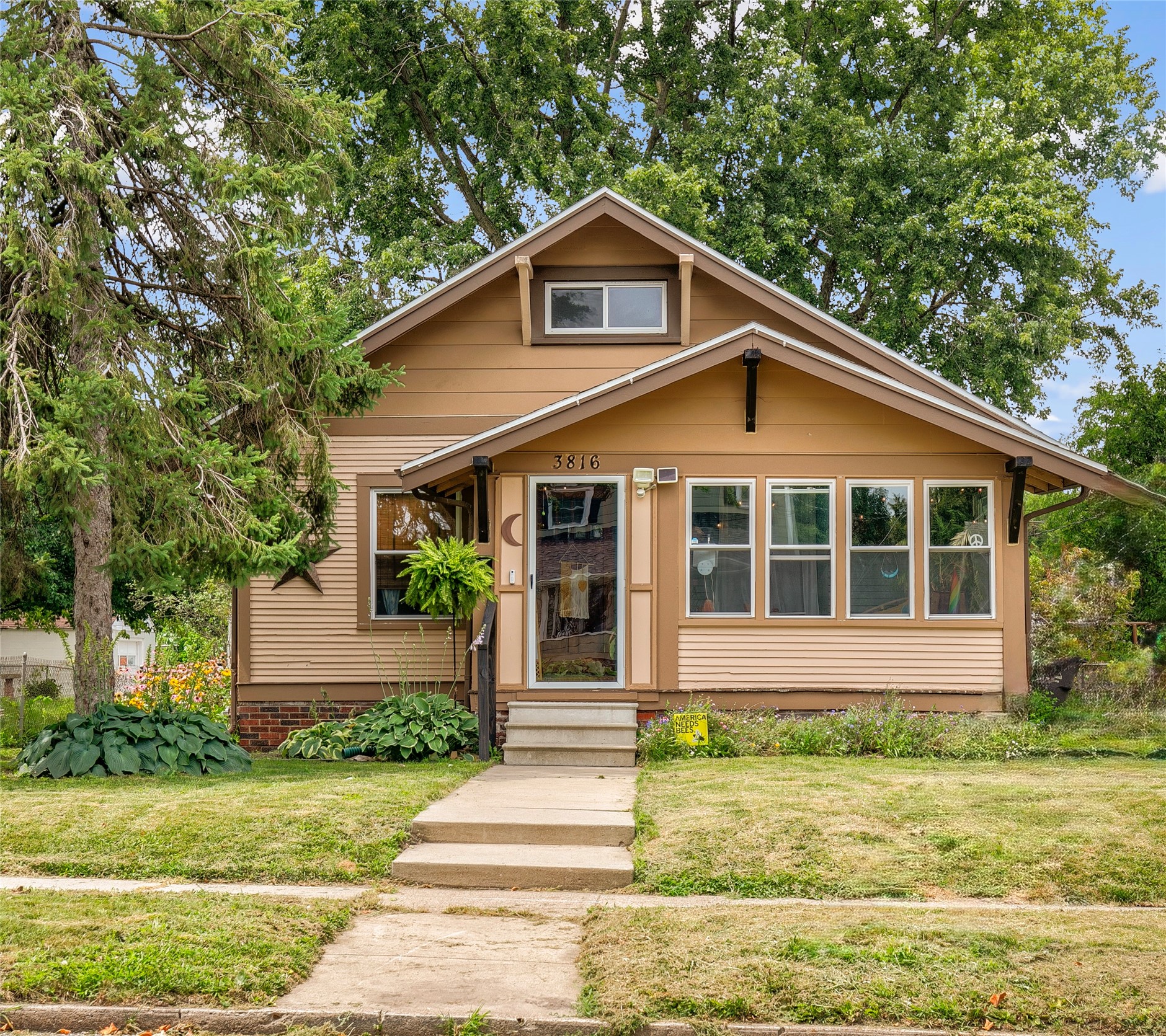 3816 3rd Street