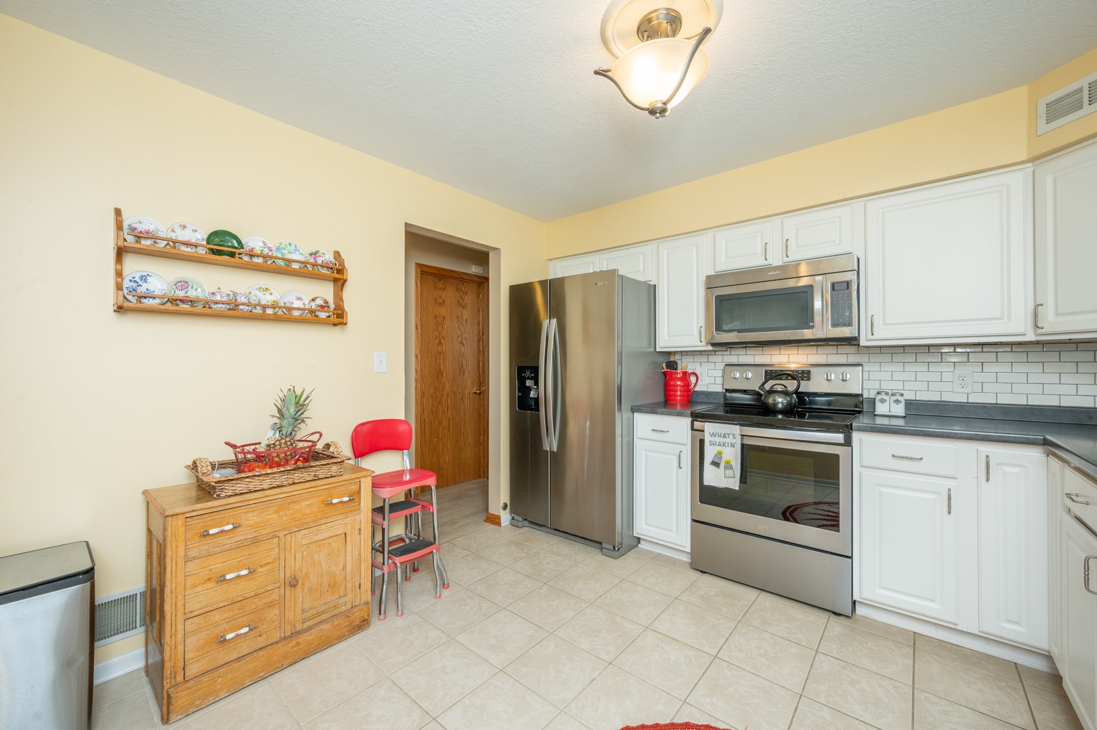 3667 Grand Avenue 2