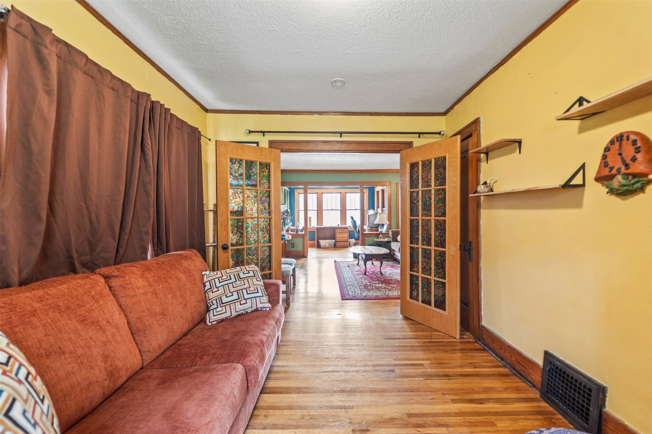 3921 Douglas Avenue
