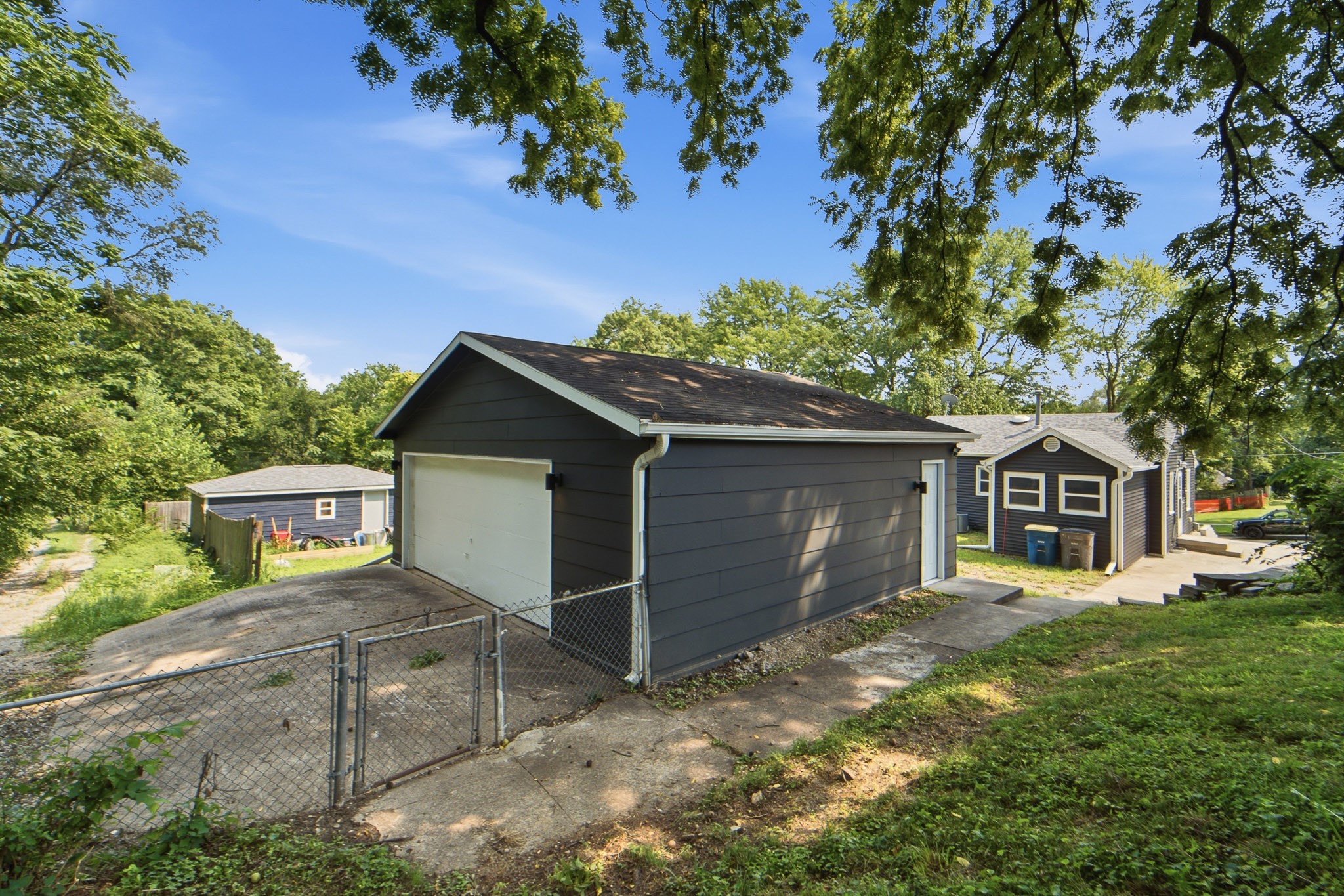 507 Davis Avenue
