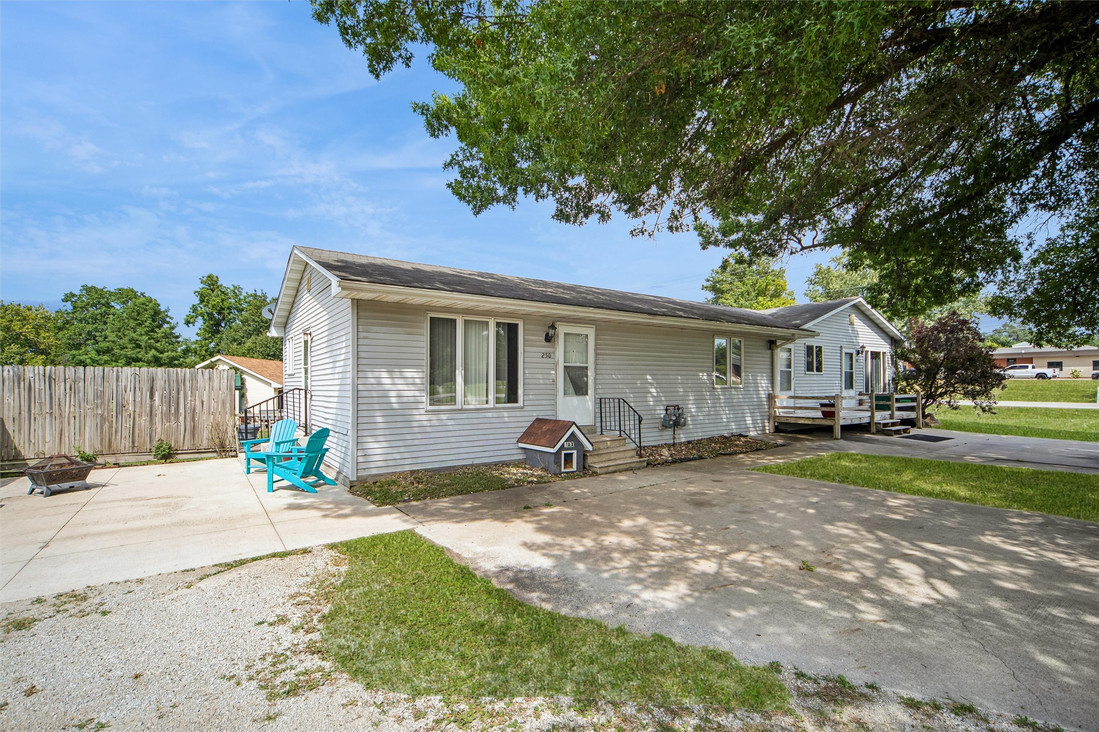 250 & 252 NE 57th Place