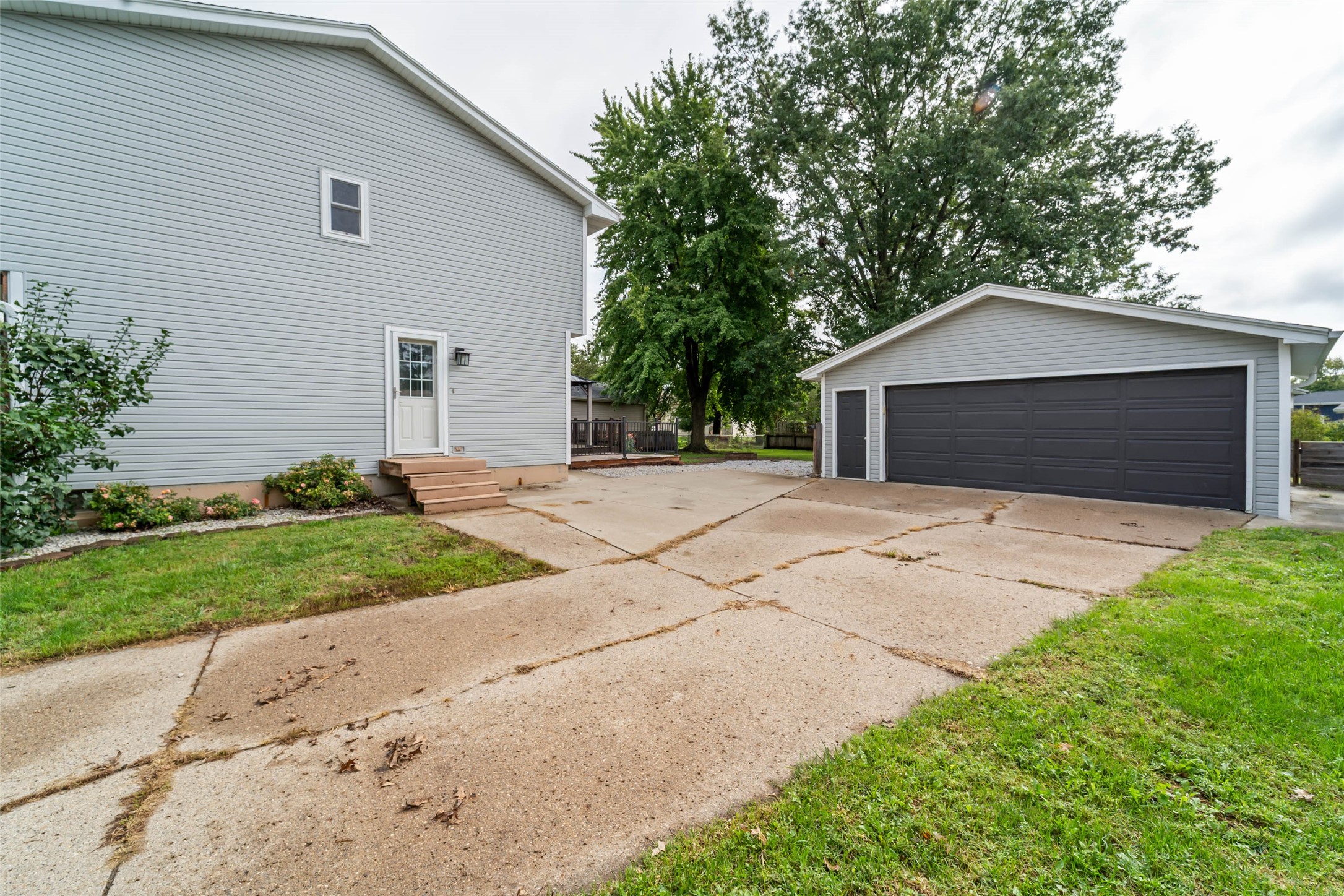 527 Village Court
