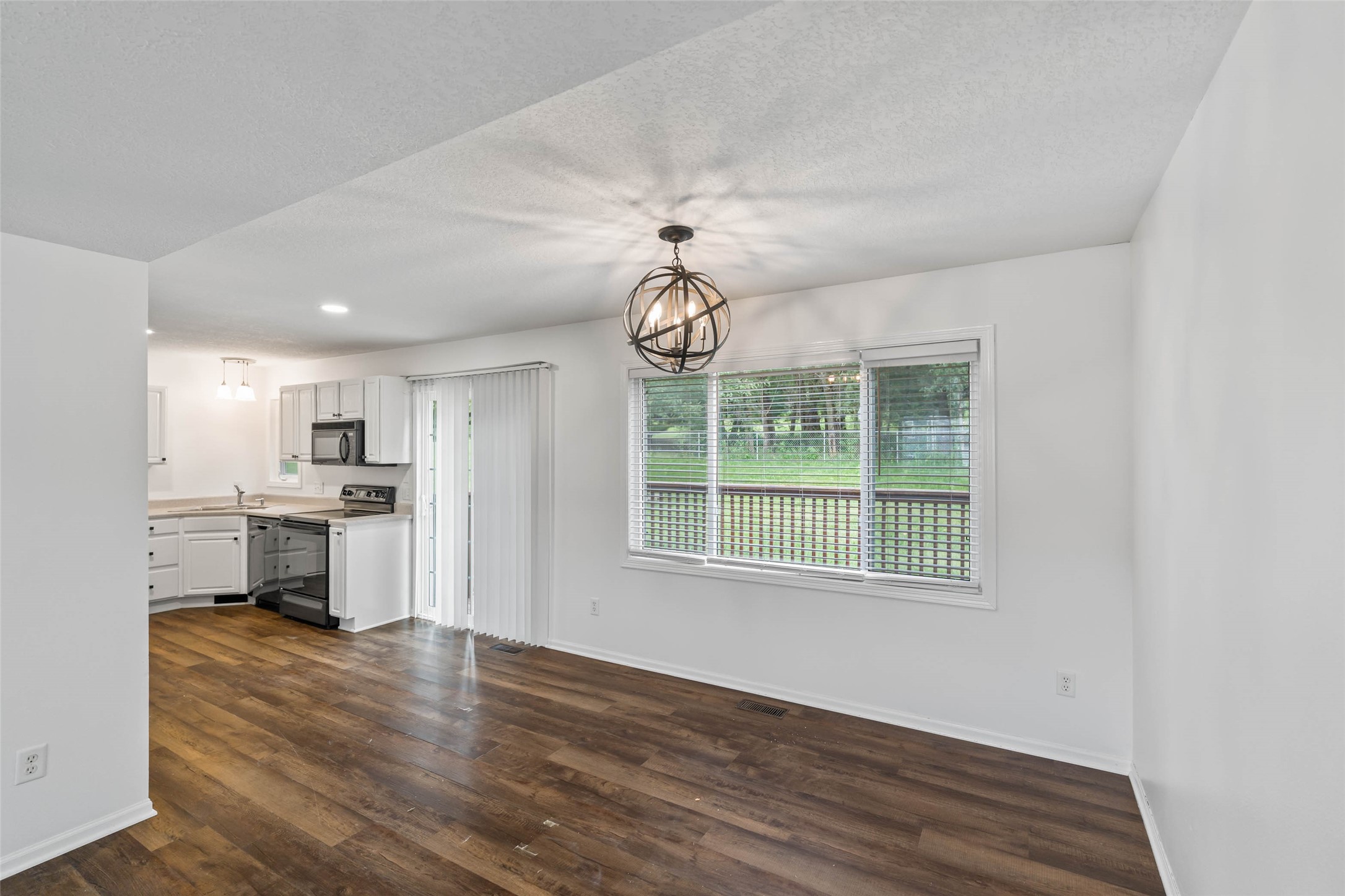 2420 Pine Court