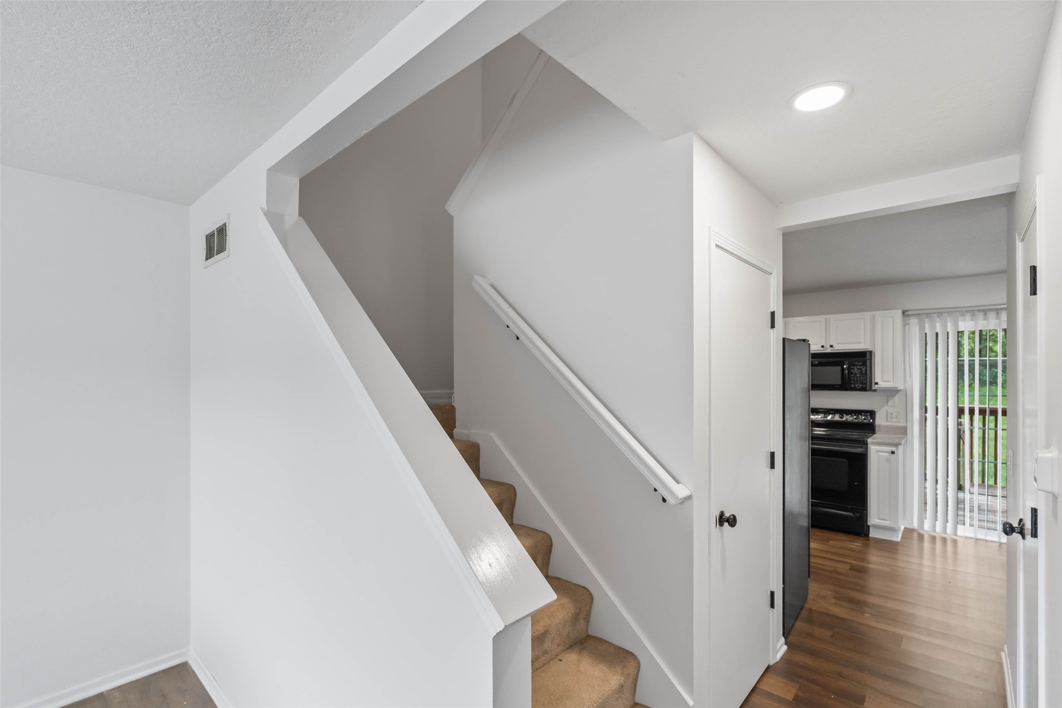 2420 Pine Court