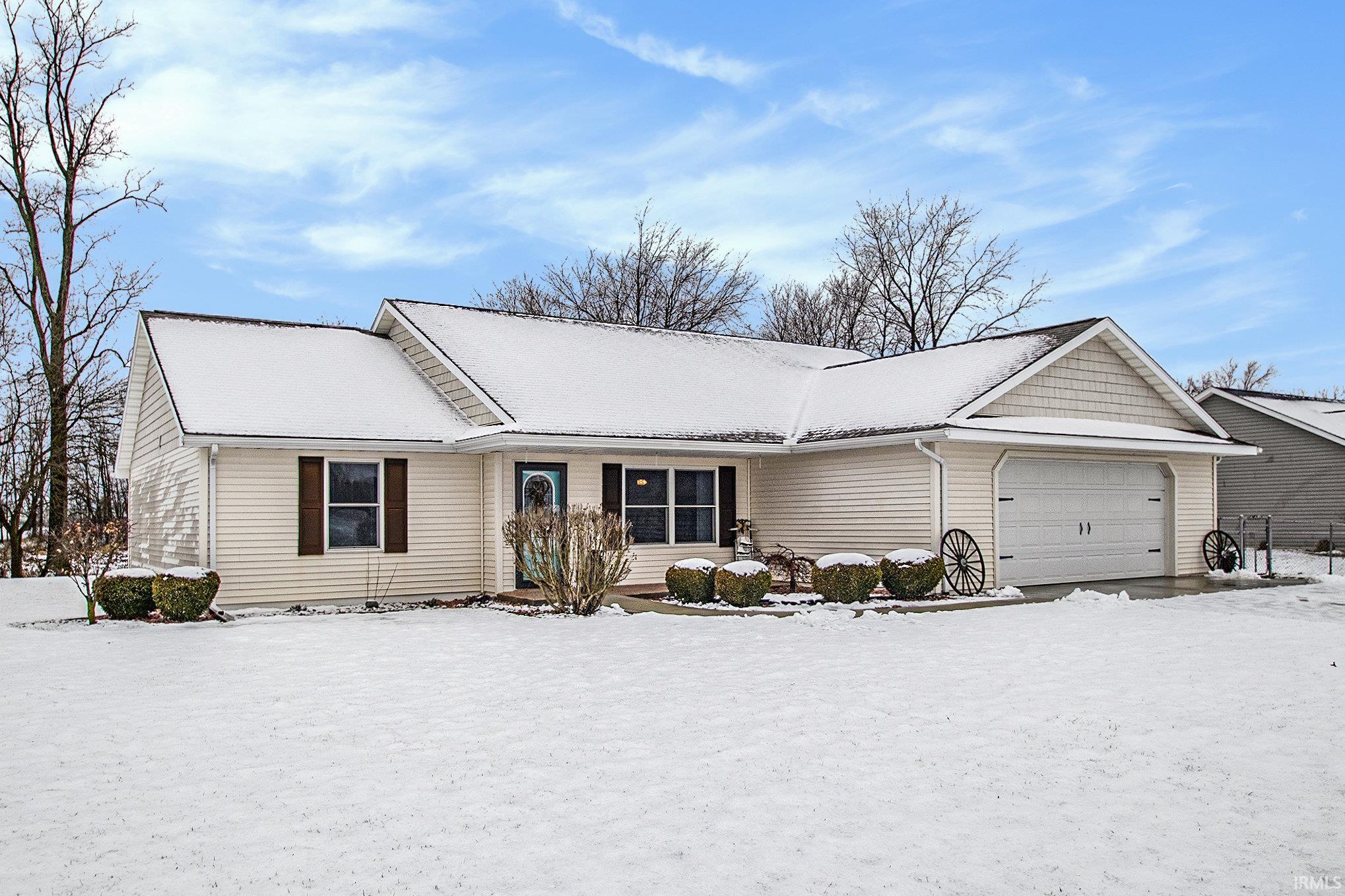 705 E Country Lane