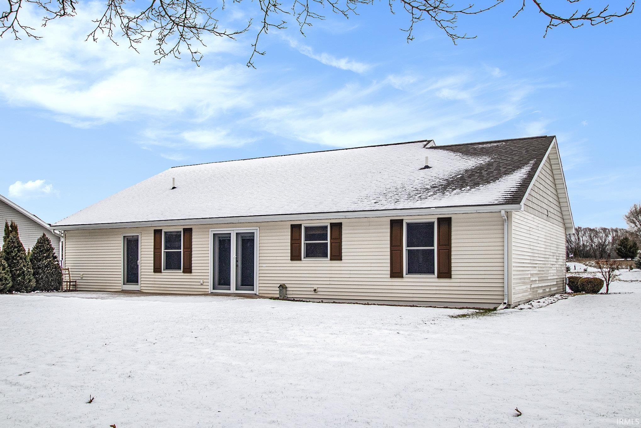 705 E Country Lane
