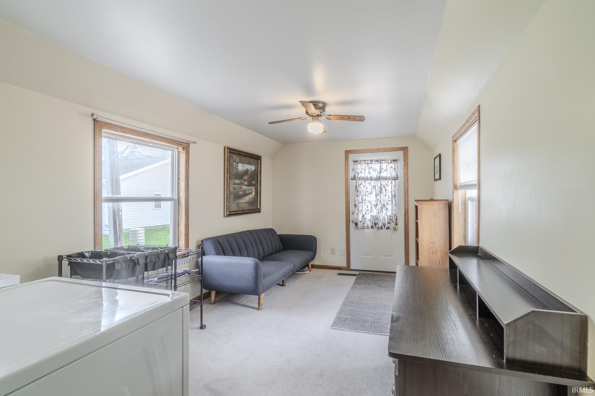 104 N Mountain