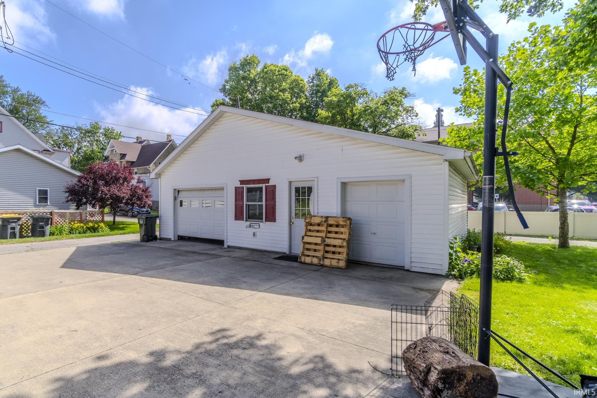 104 N Mountain