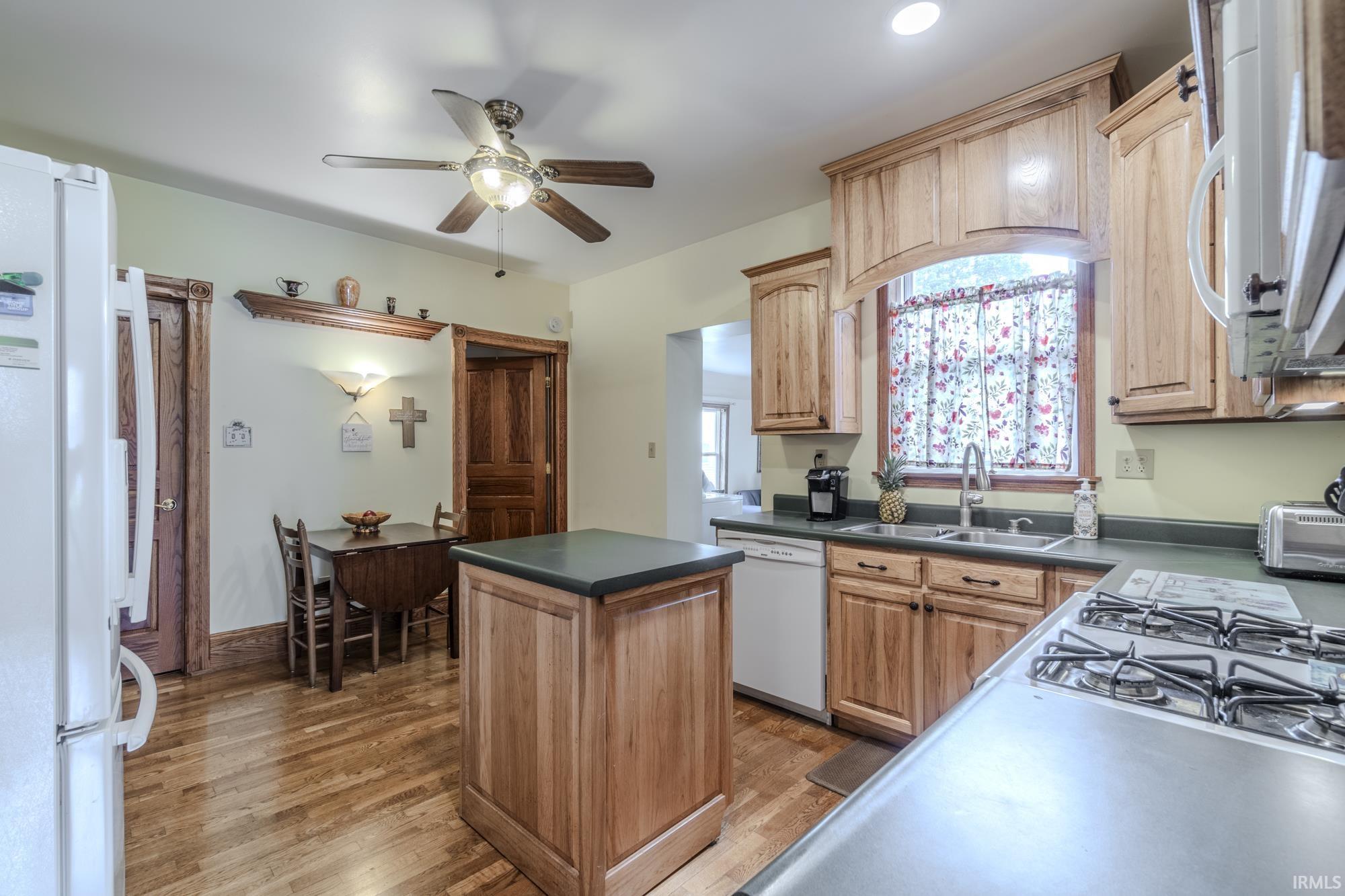 104 N Mountain
