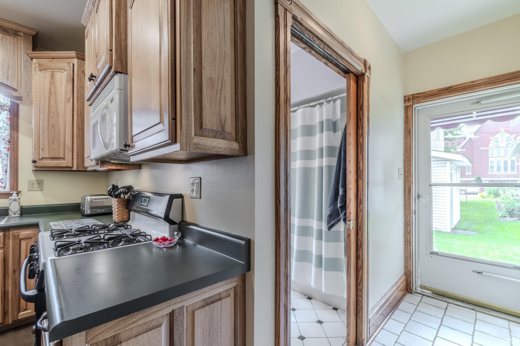 104 N Mountain