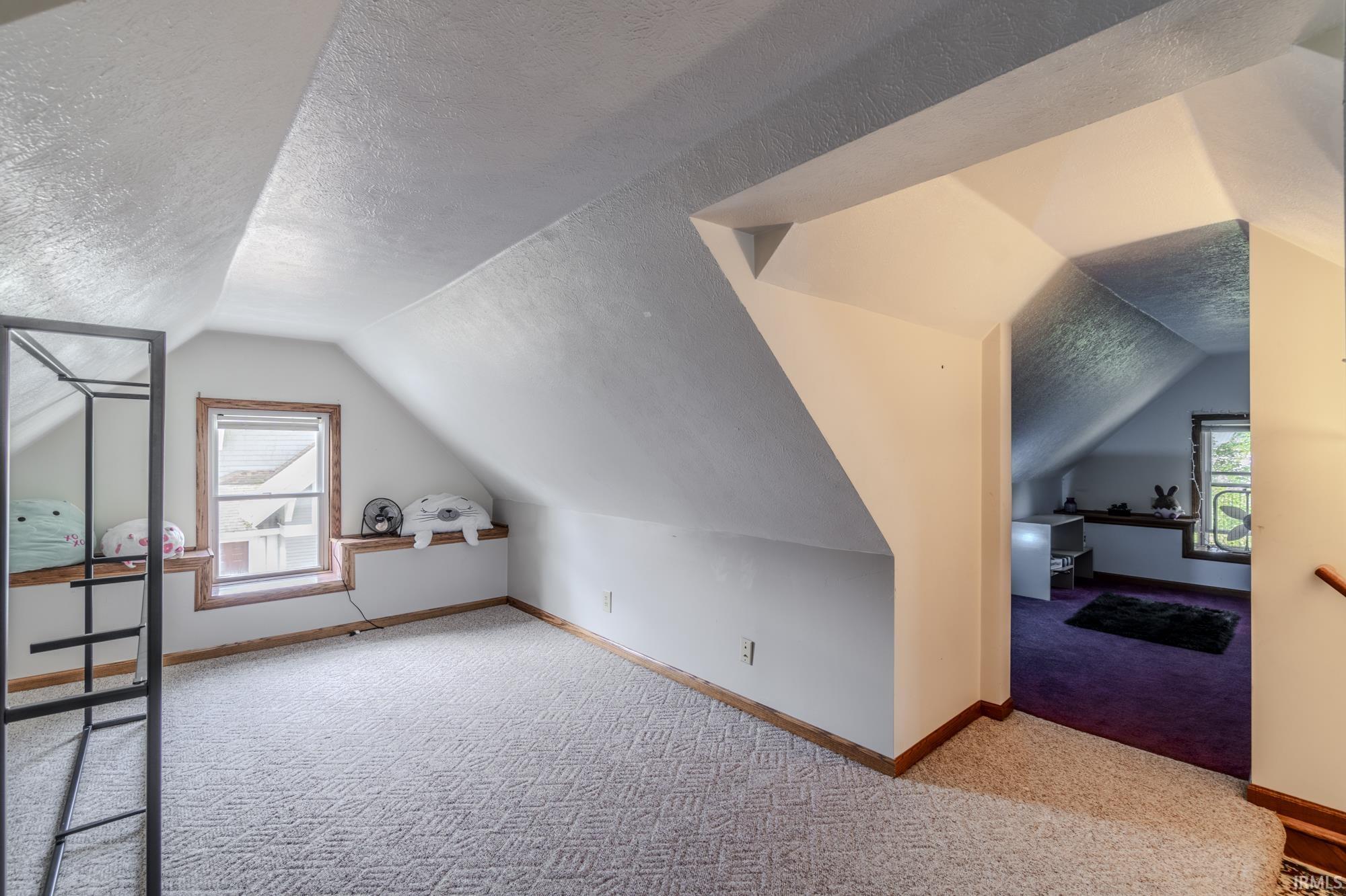 104 N Mountain