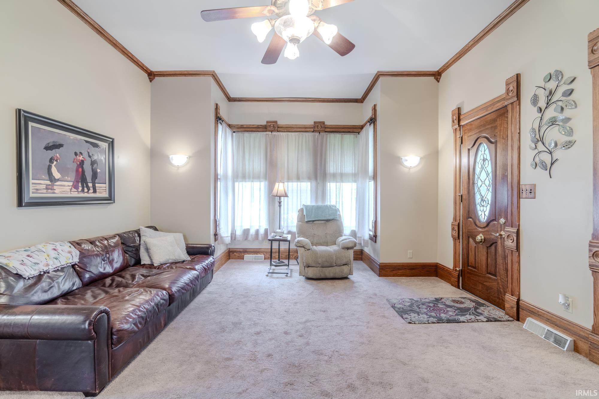104 N Mountain