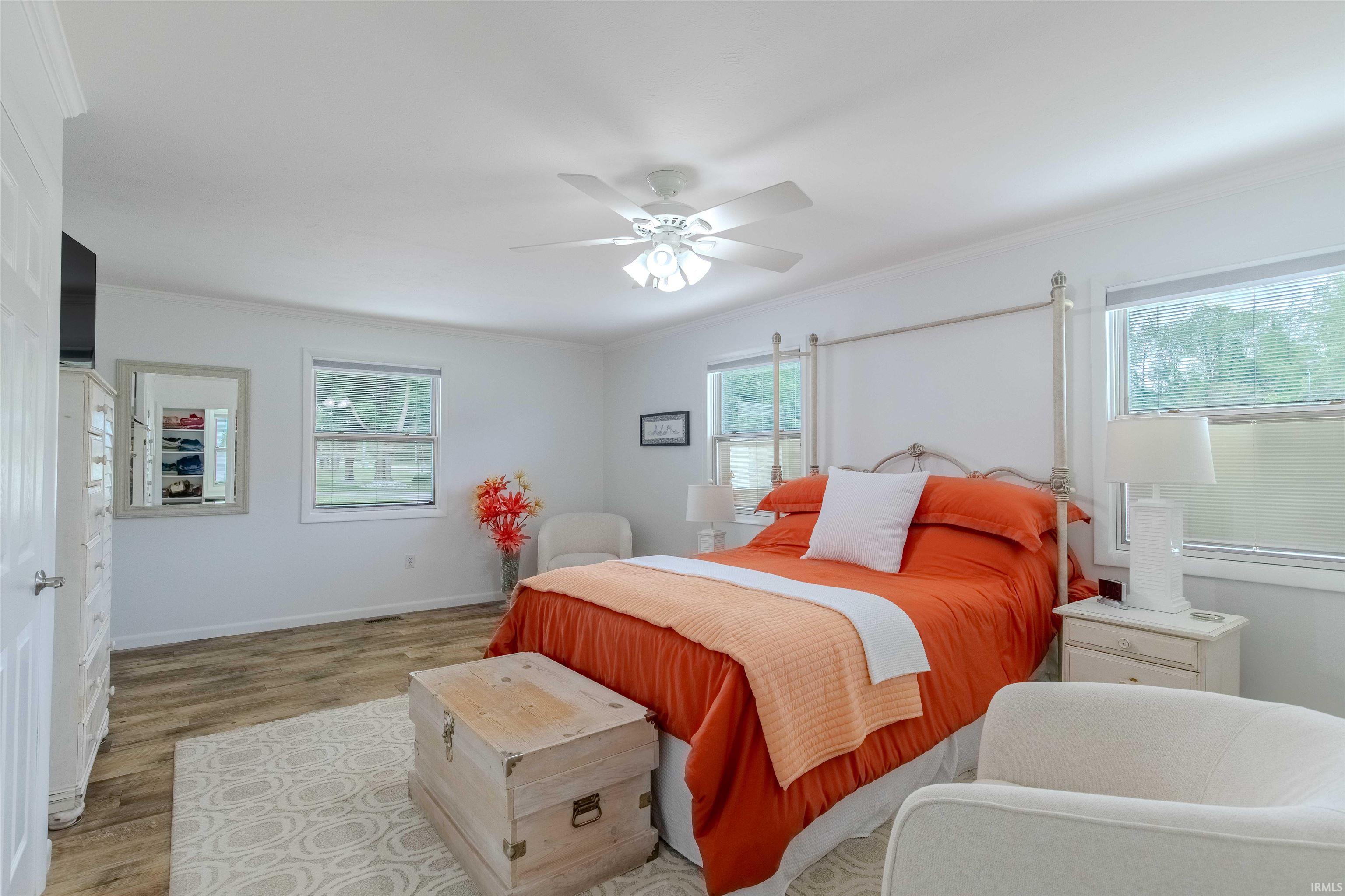 906 N Townline Rd
