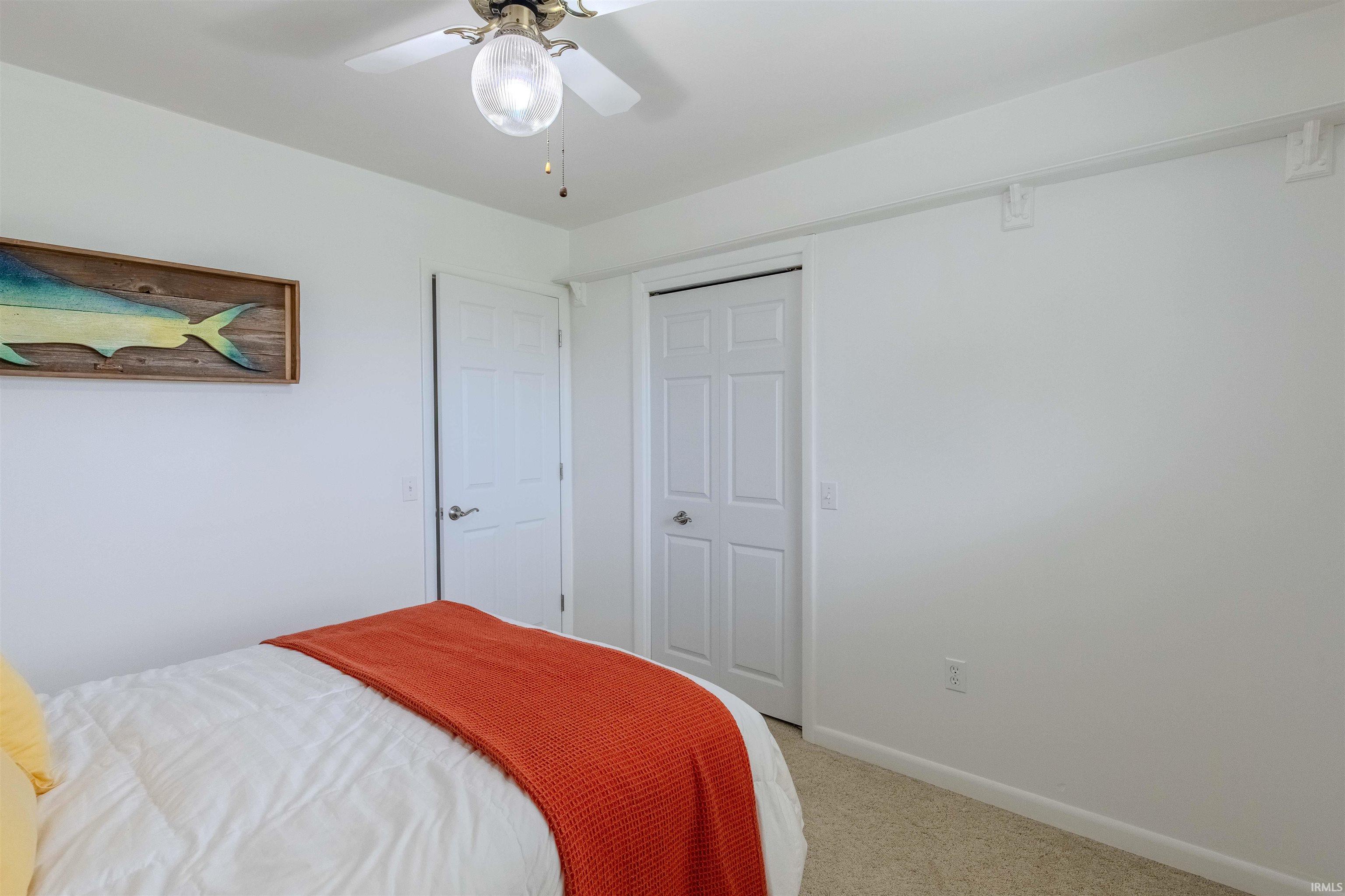 906 N Townline Rd