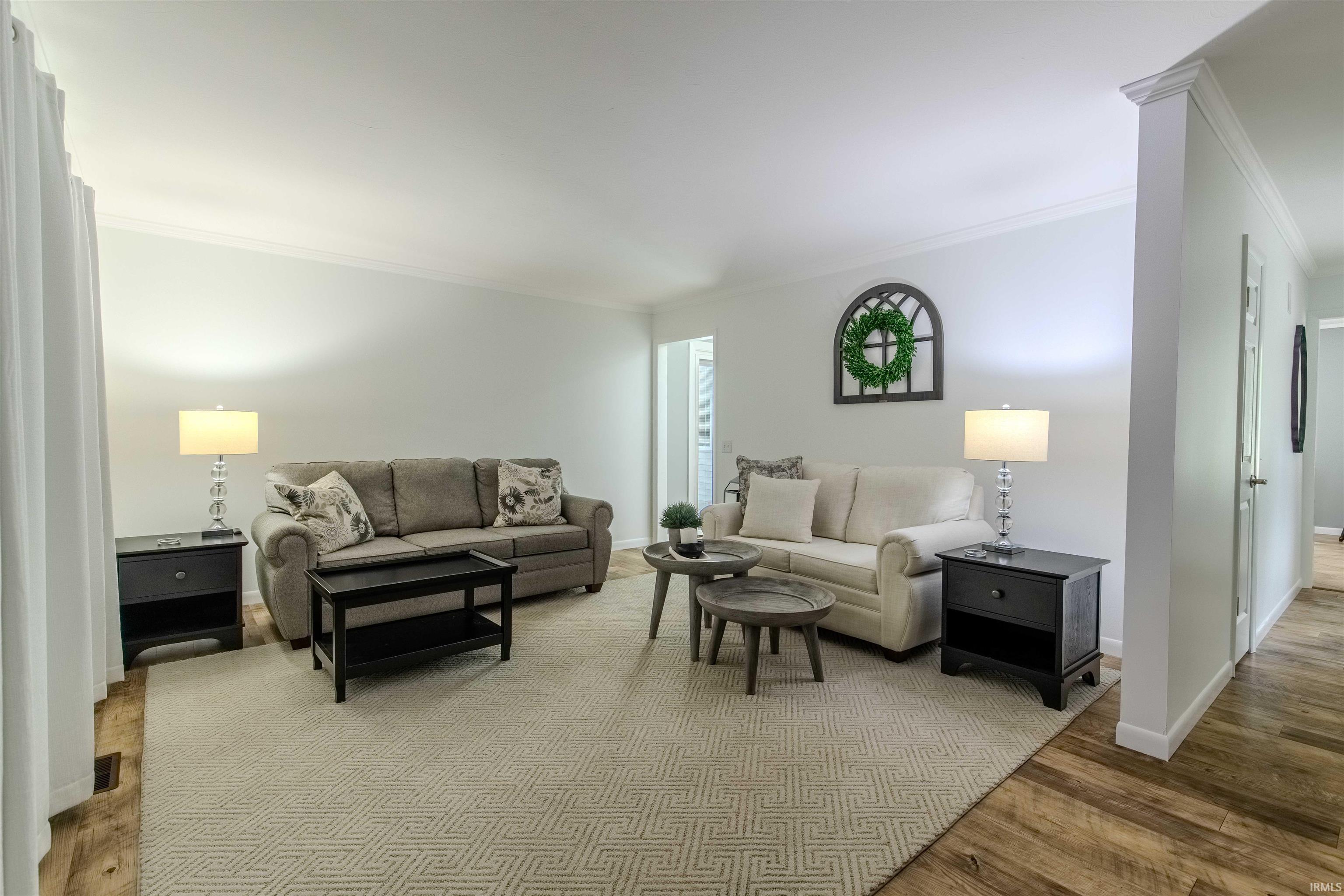 906 N Townline Rd
