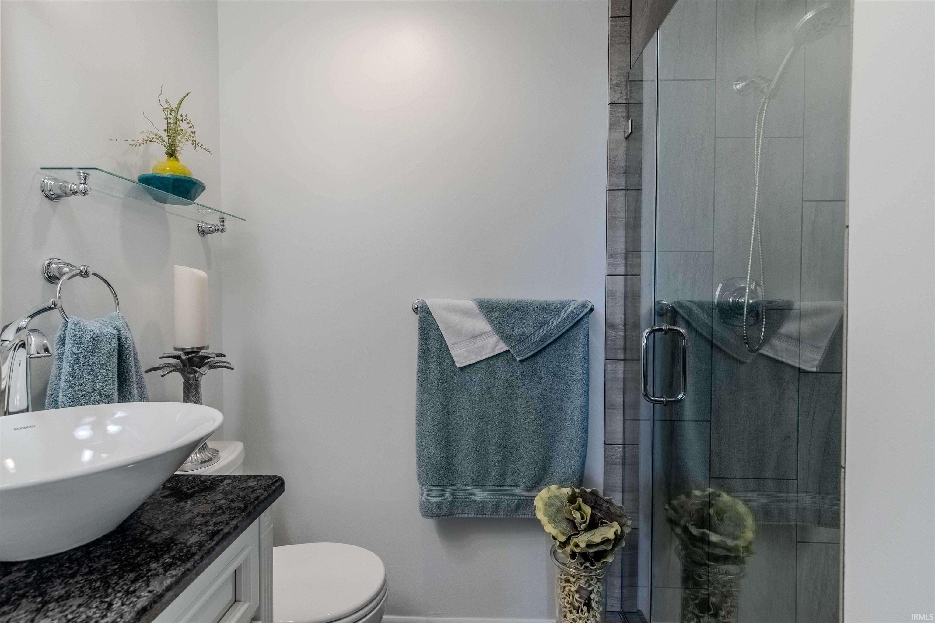 906 N Townline Rd