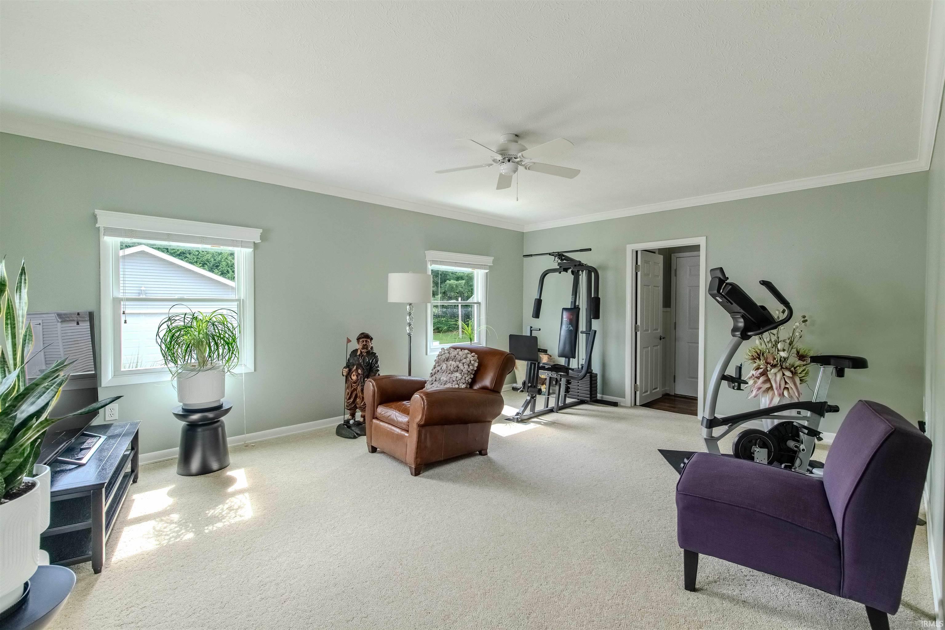 906 N Townline Rd