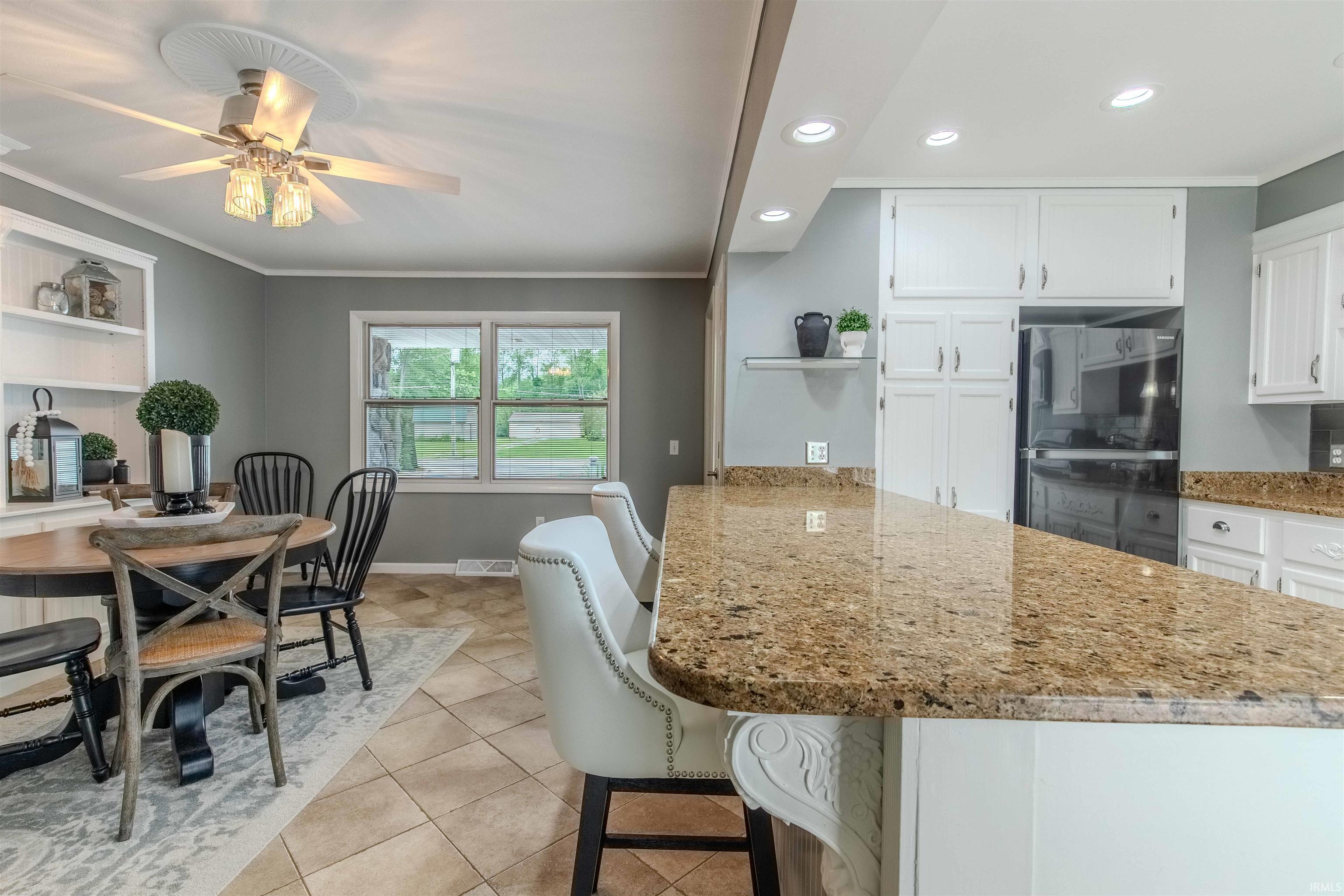 906 N Townline Rd