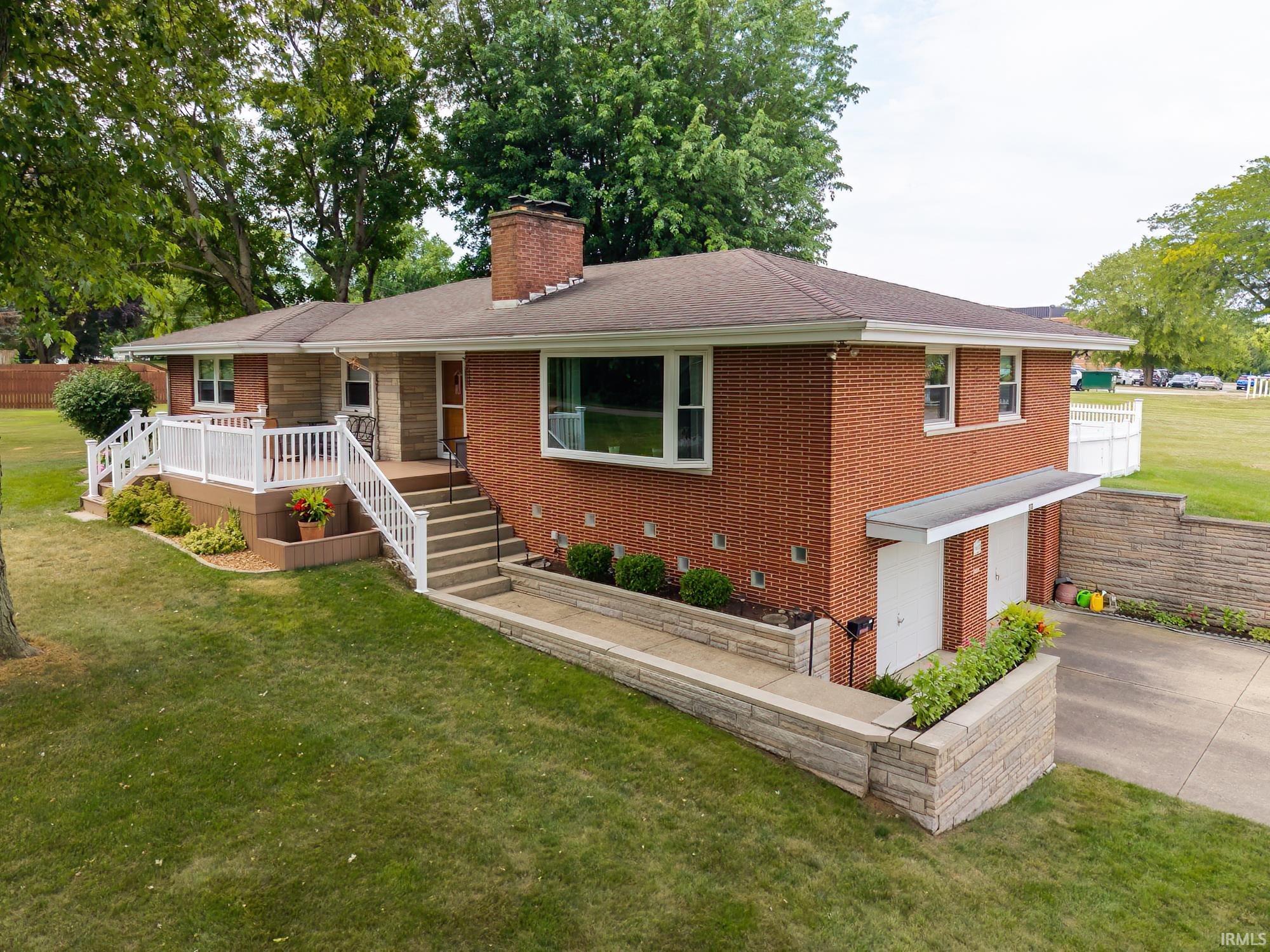 403 W Steuben Street
