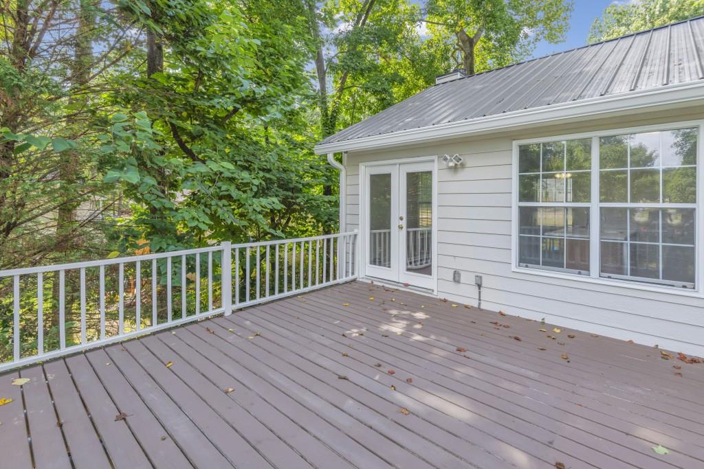 411 Bakers Bridge Circle