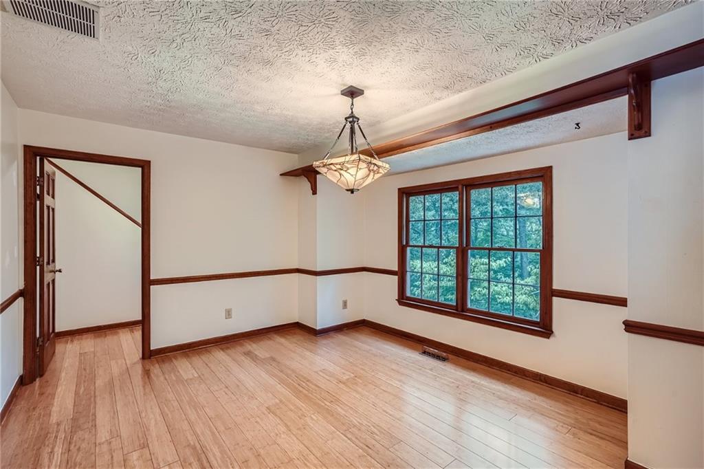 1811 Shoreline Trace