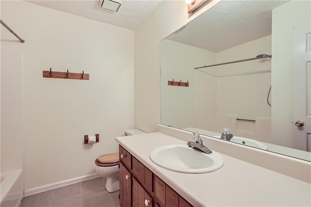 1811 Shoreline Trace