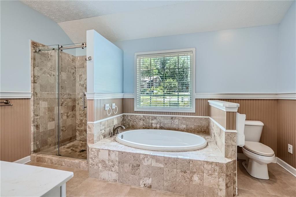 1811 Shoreline Trace
