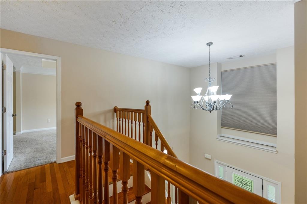 1537 Ravens Run
