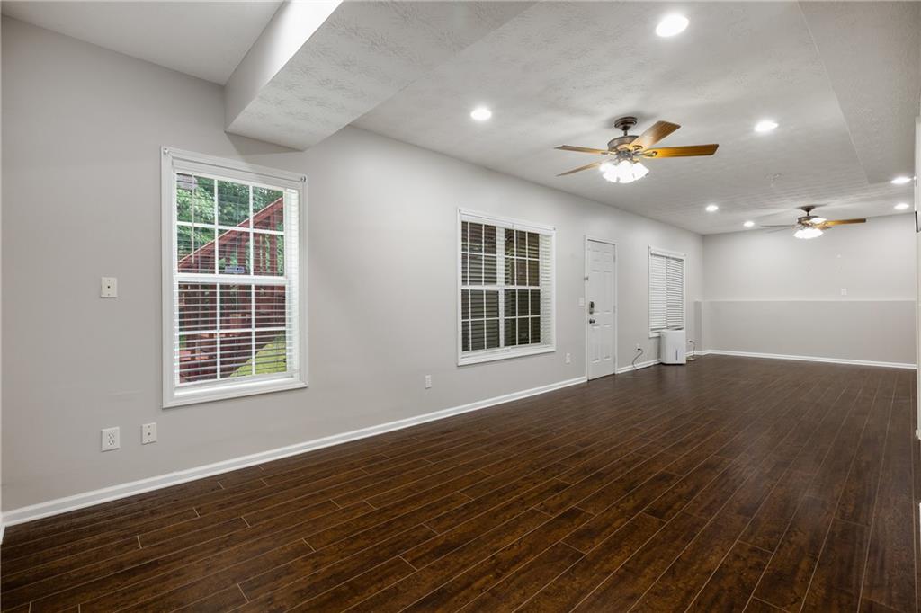 1537 Ravens Run