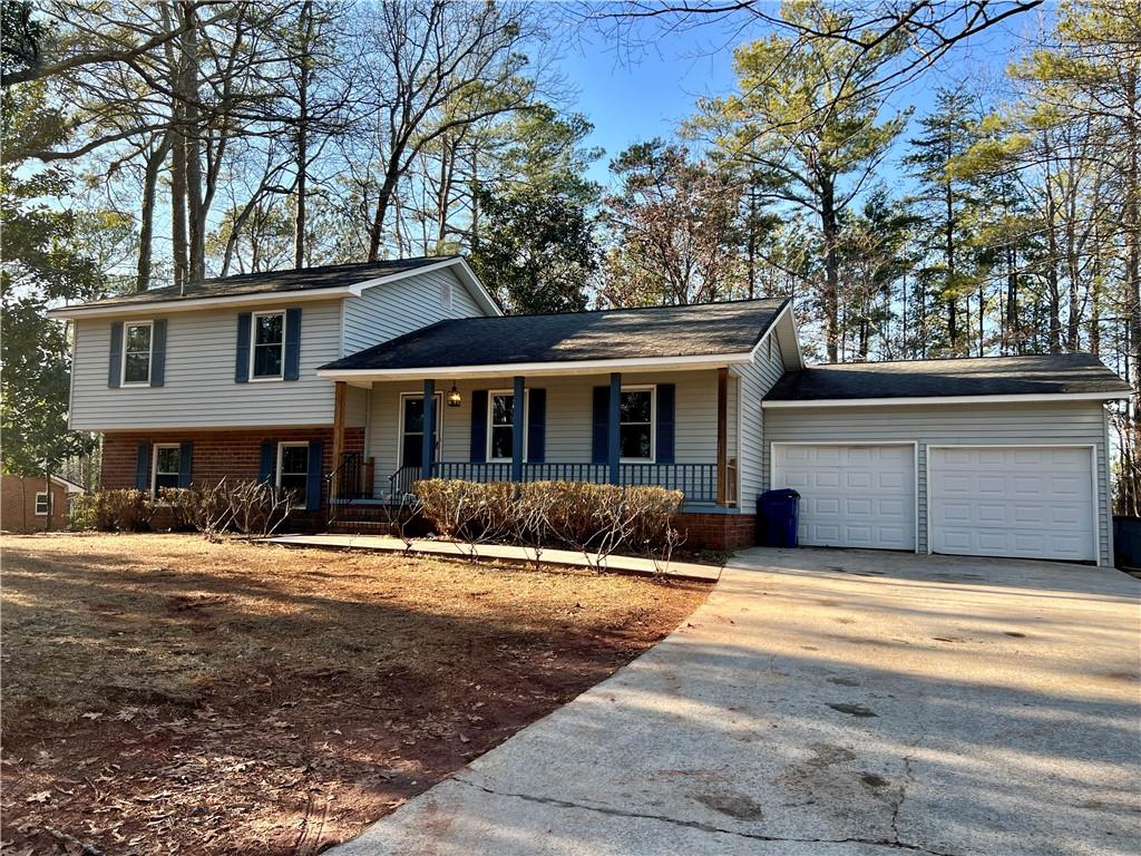 582 Rebecca Street