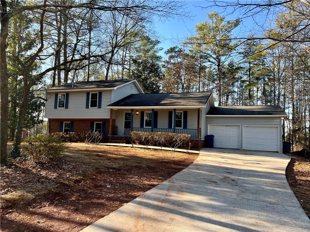 582 Rebecca Street